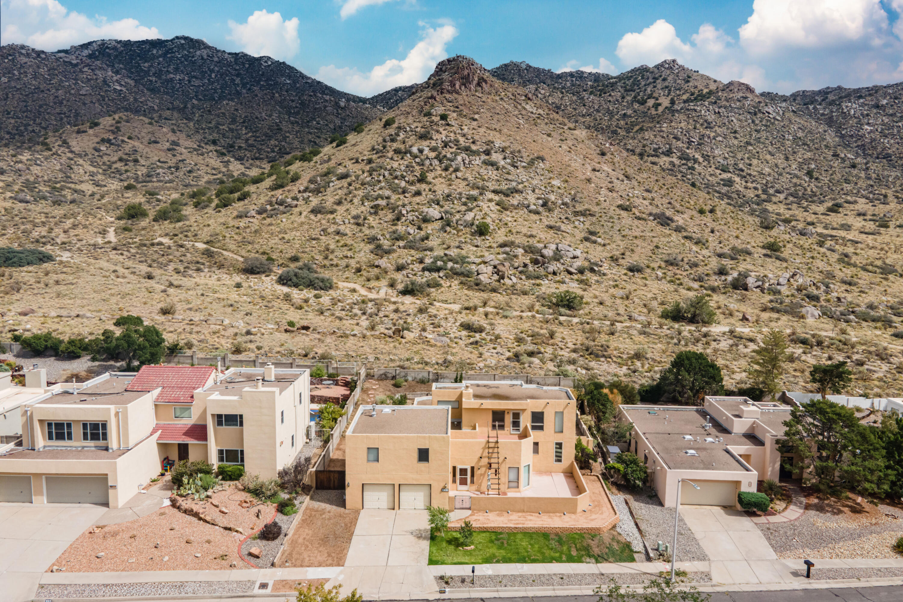 820 Piedra Vista Road NE