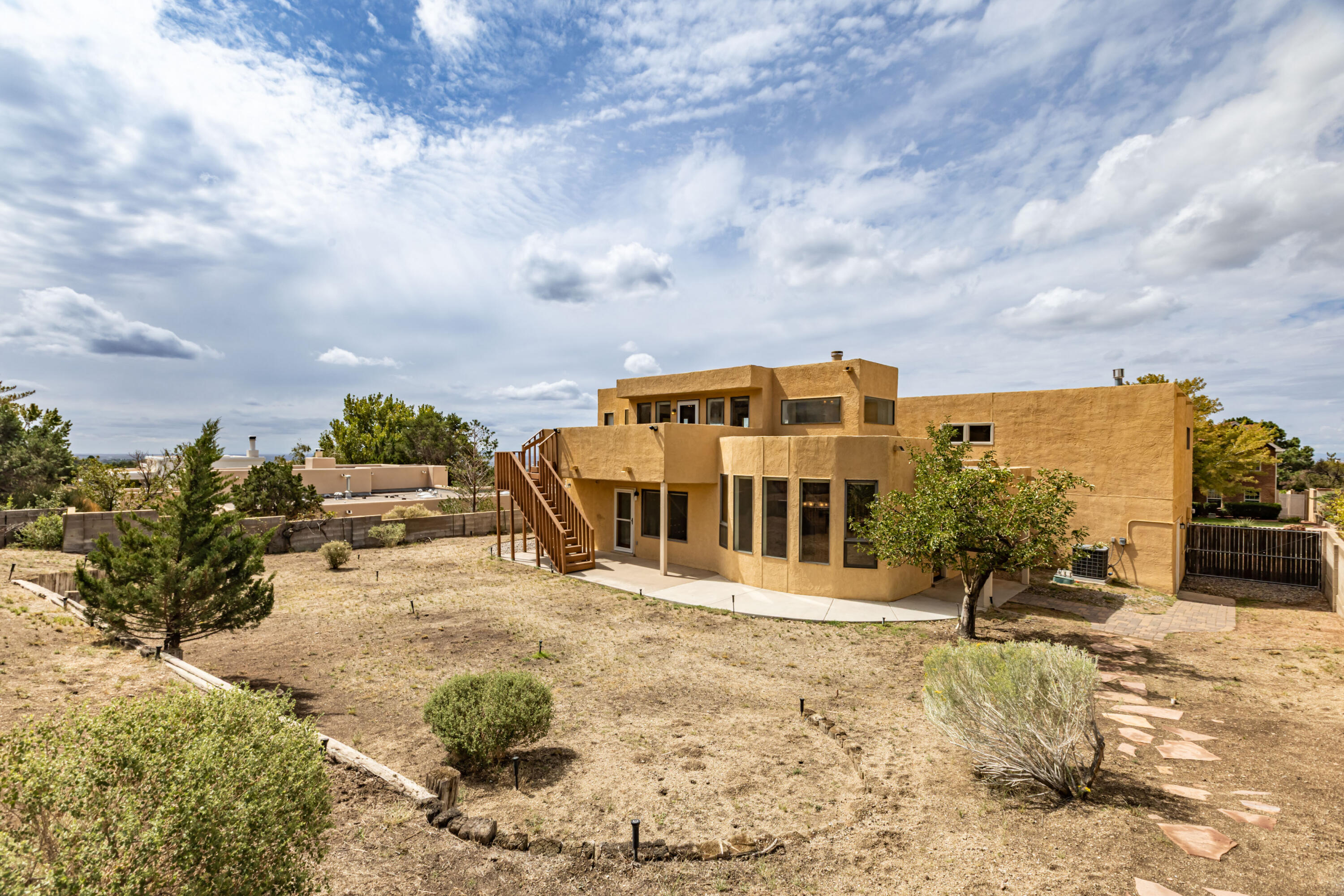 820 Piedra Vista Road NE