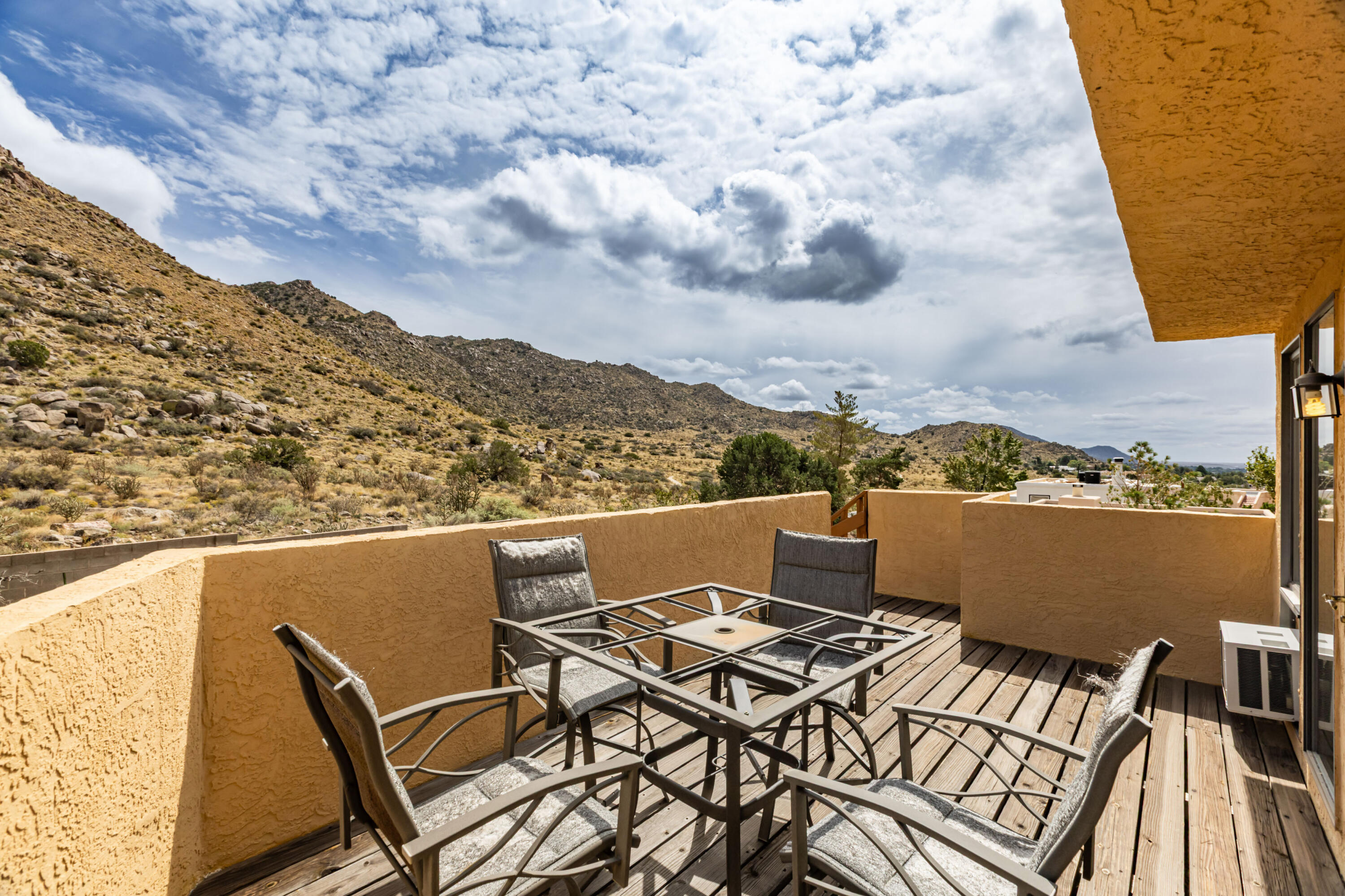 820 Piedra Vista Road NE