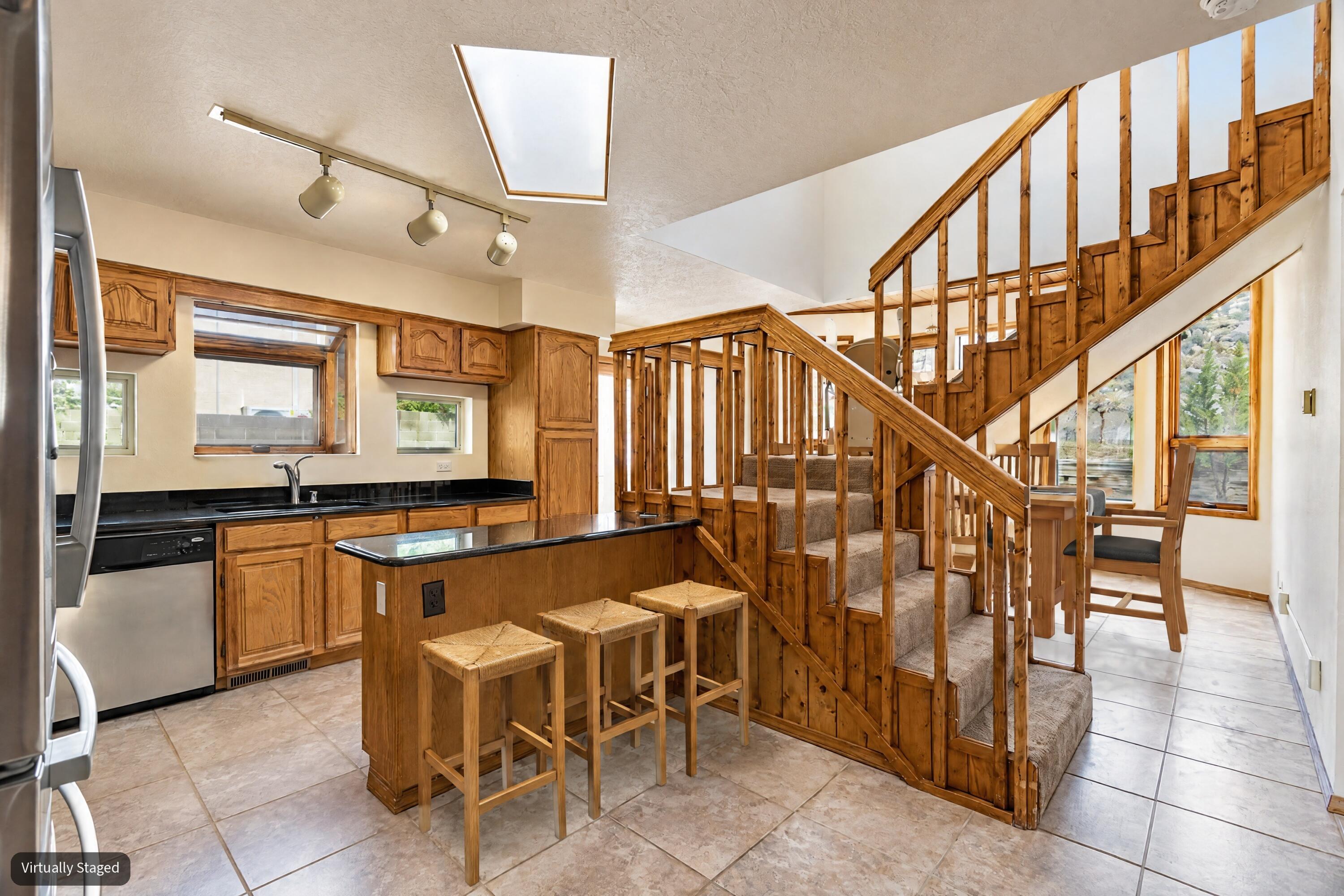 820 Piedra Vista Road NE