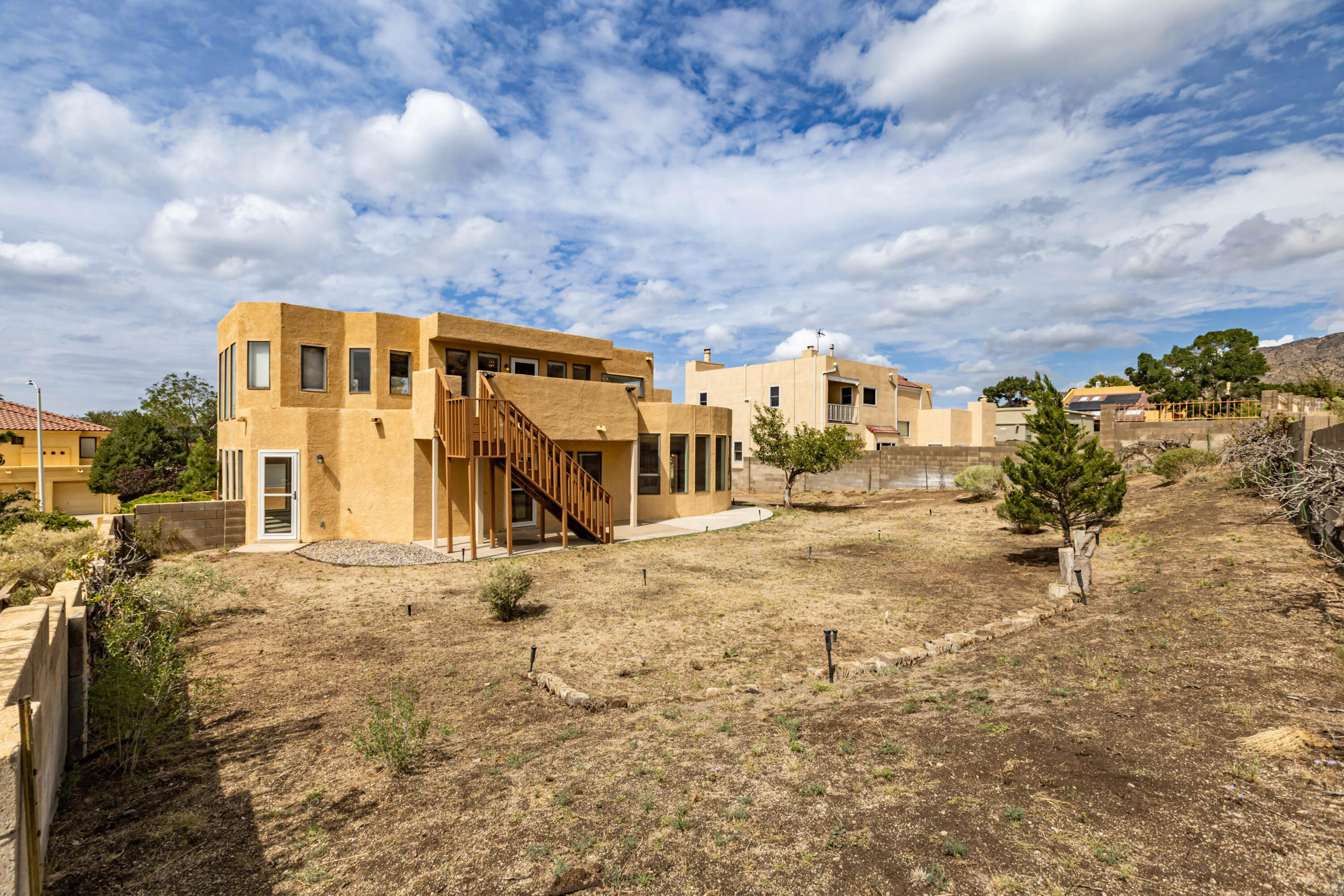 820 Piedra Vista Road NE