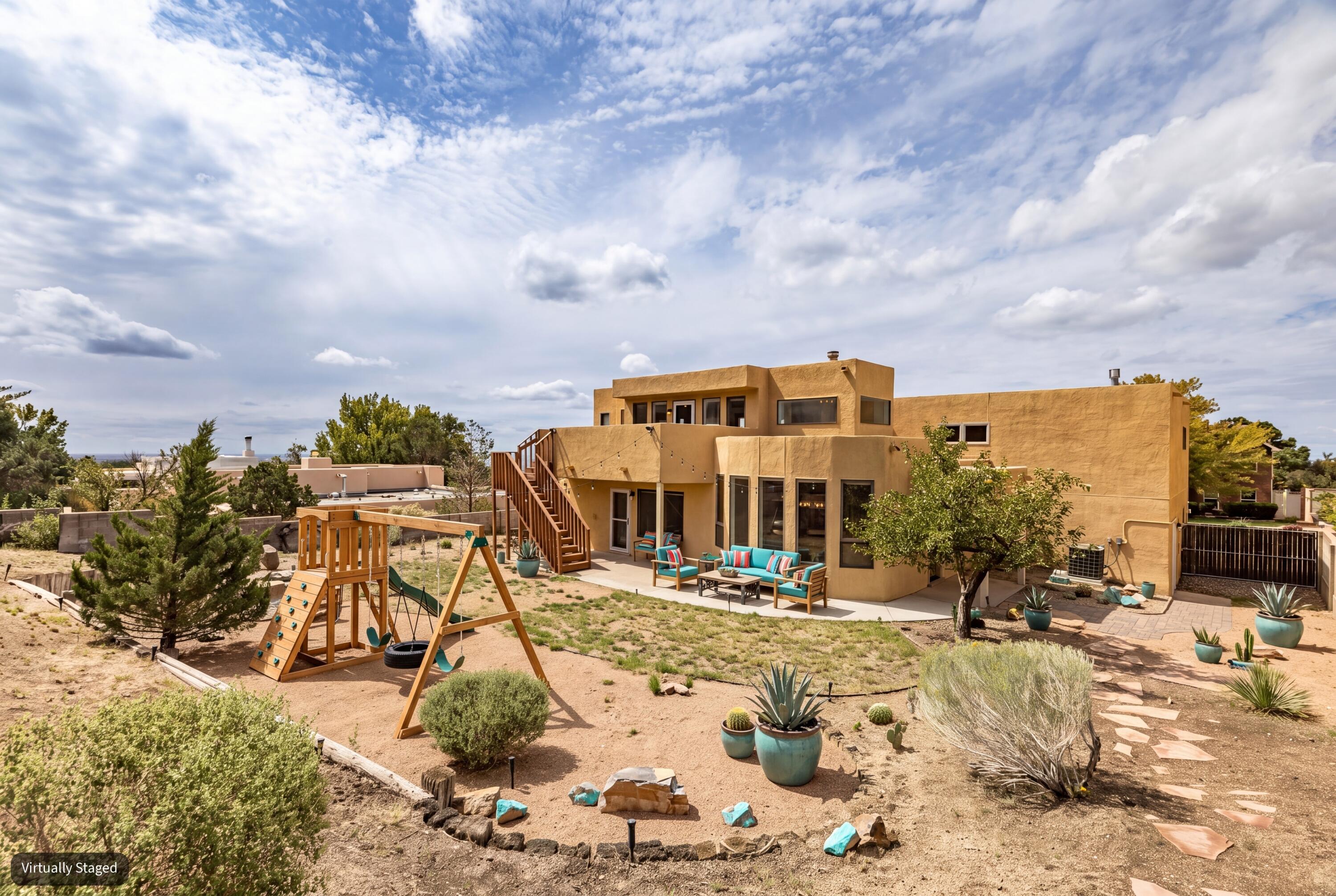 820 Piedra Vista Road NE