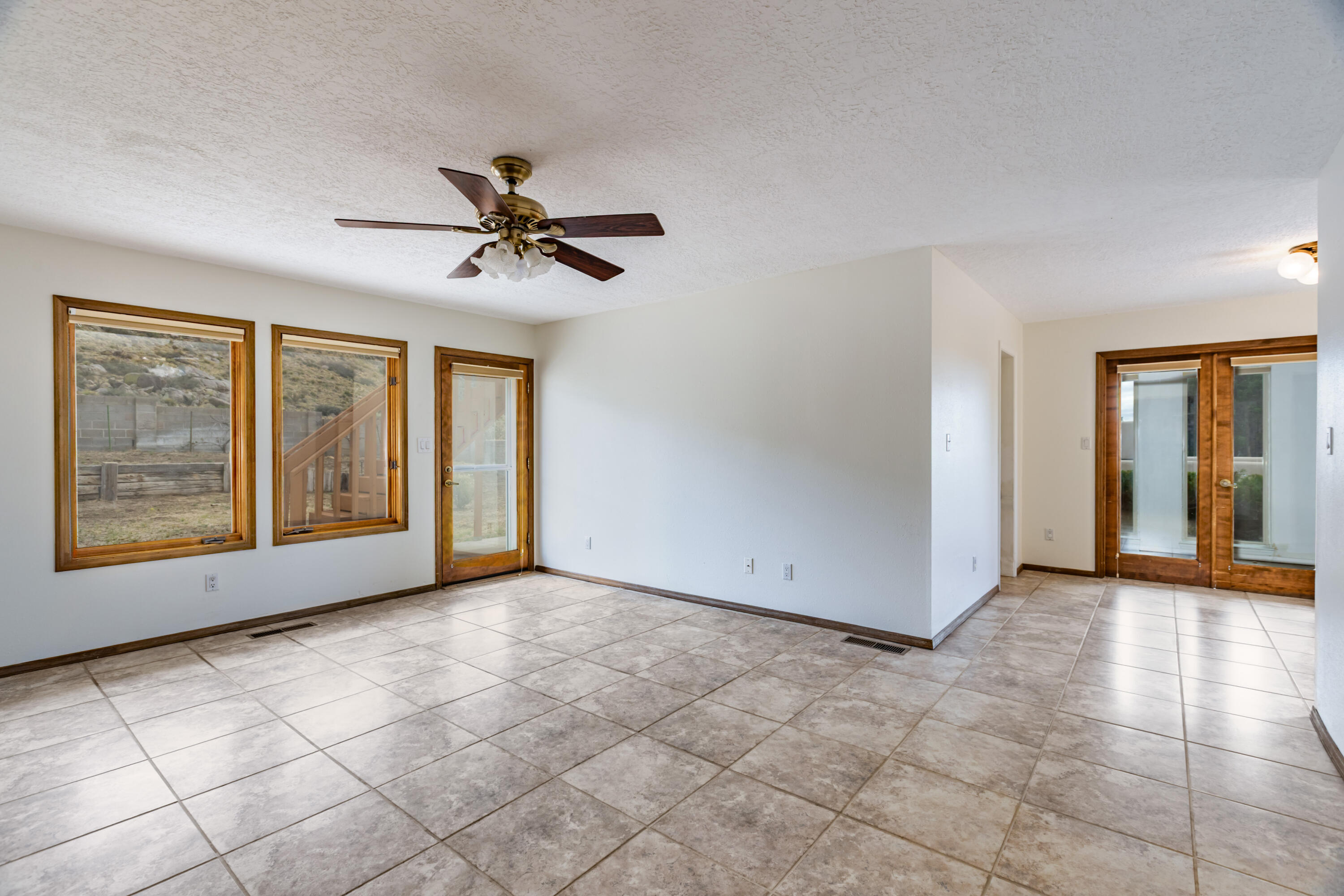 820 Piedra Vista Road NE