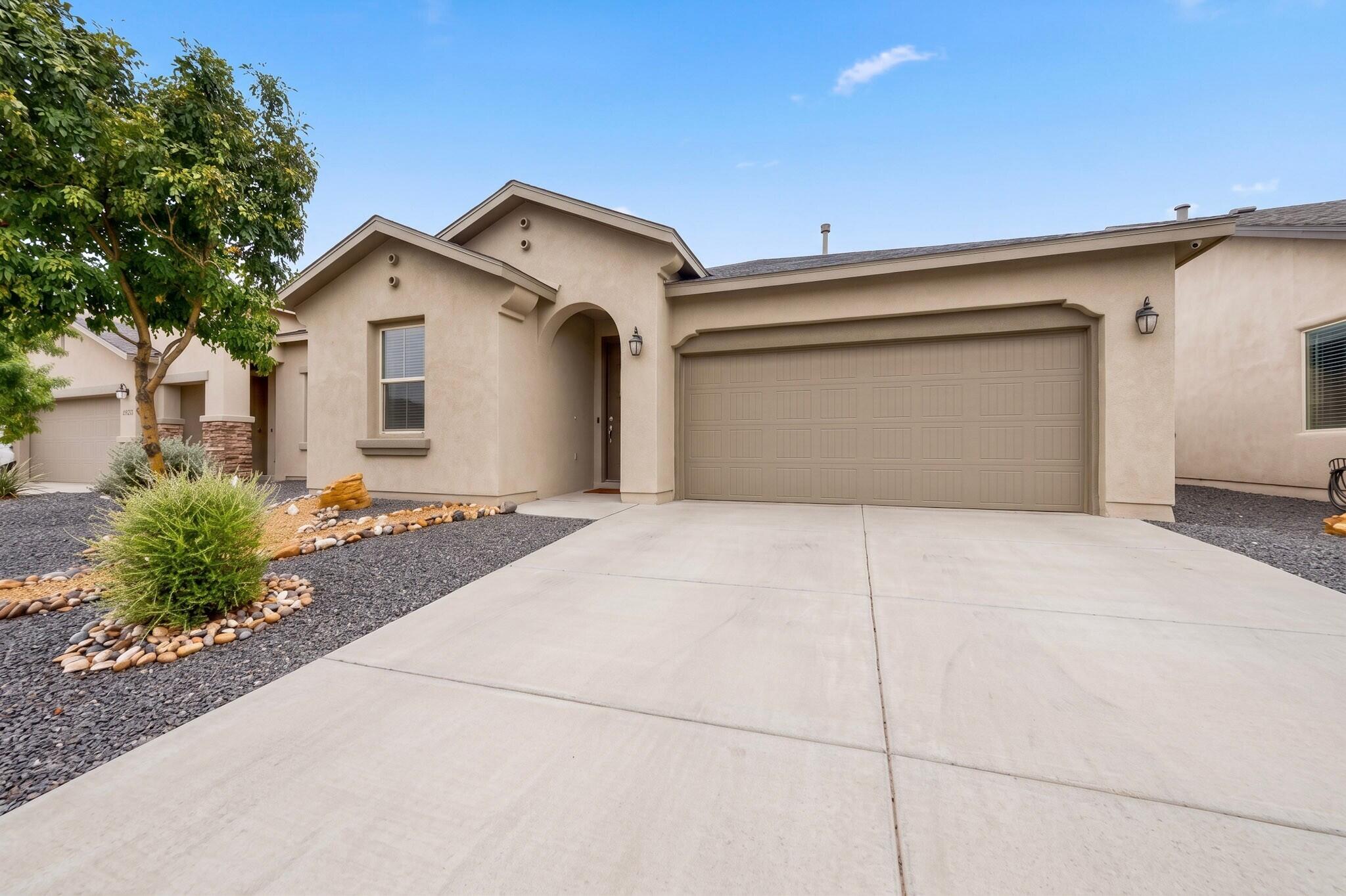 4340 Golden Eagle Loop NE