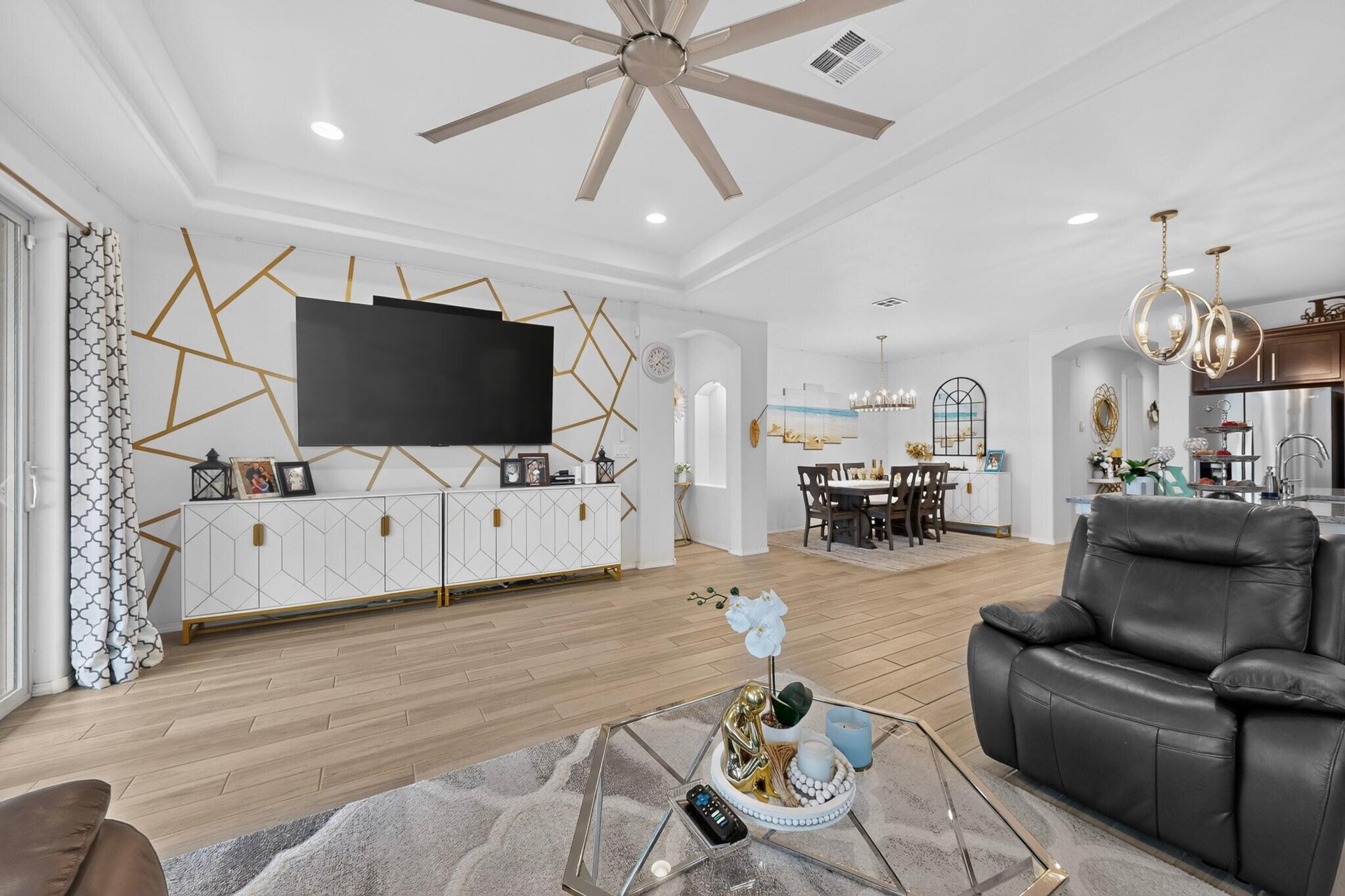 4340 Golden Eagle Loop NE