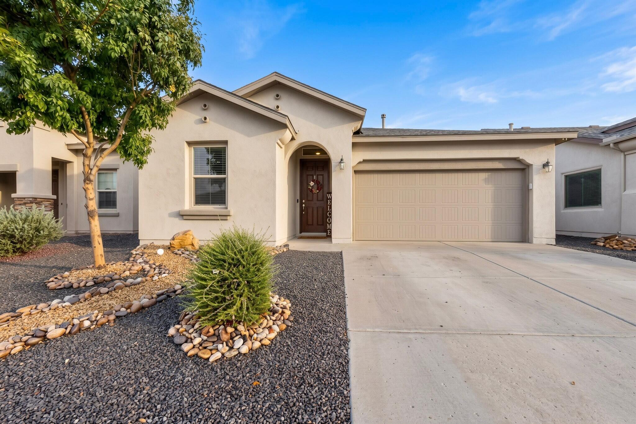 4340 Golden Eagle Loop NE