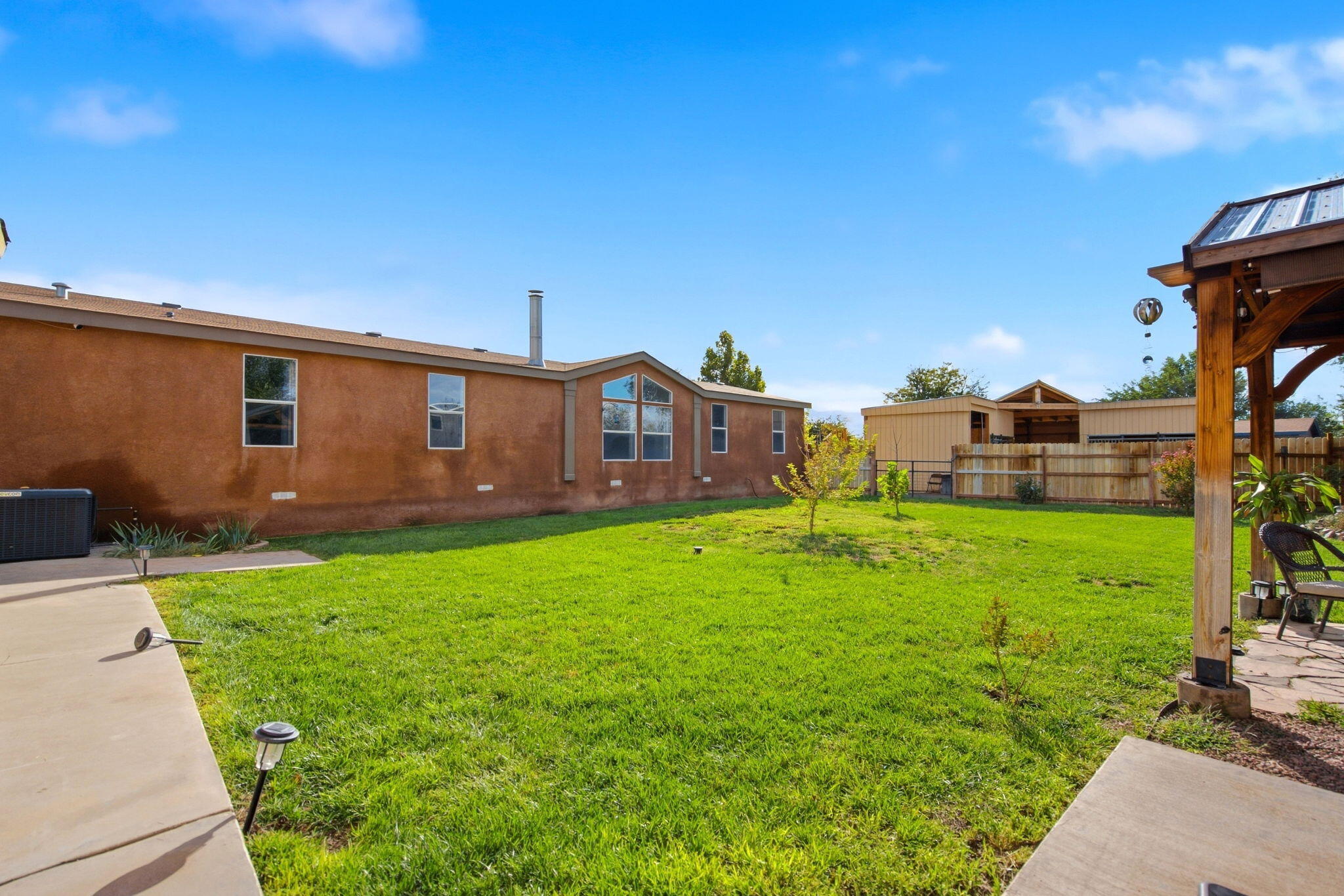 113 Hacienda Road NW