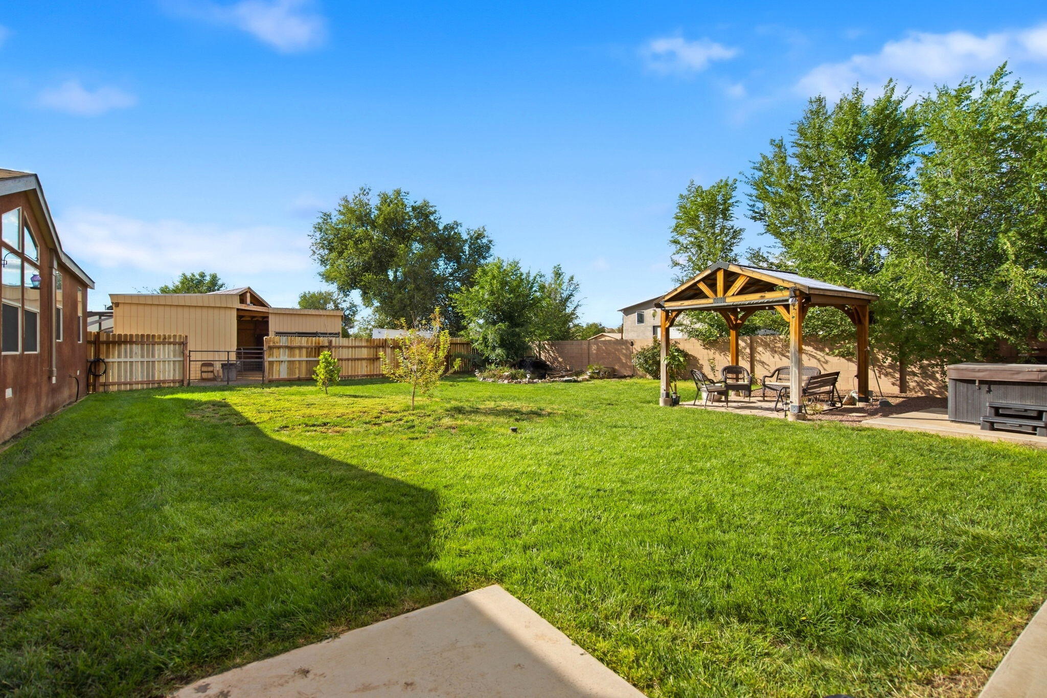 113 Hacienda Road NW