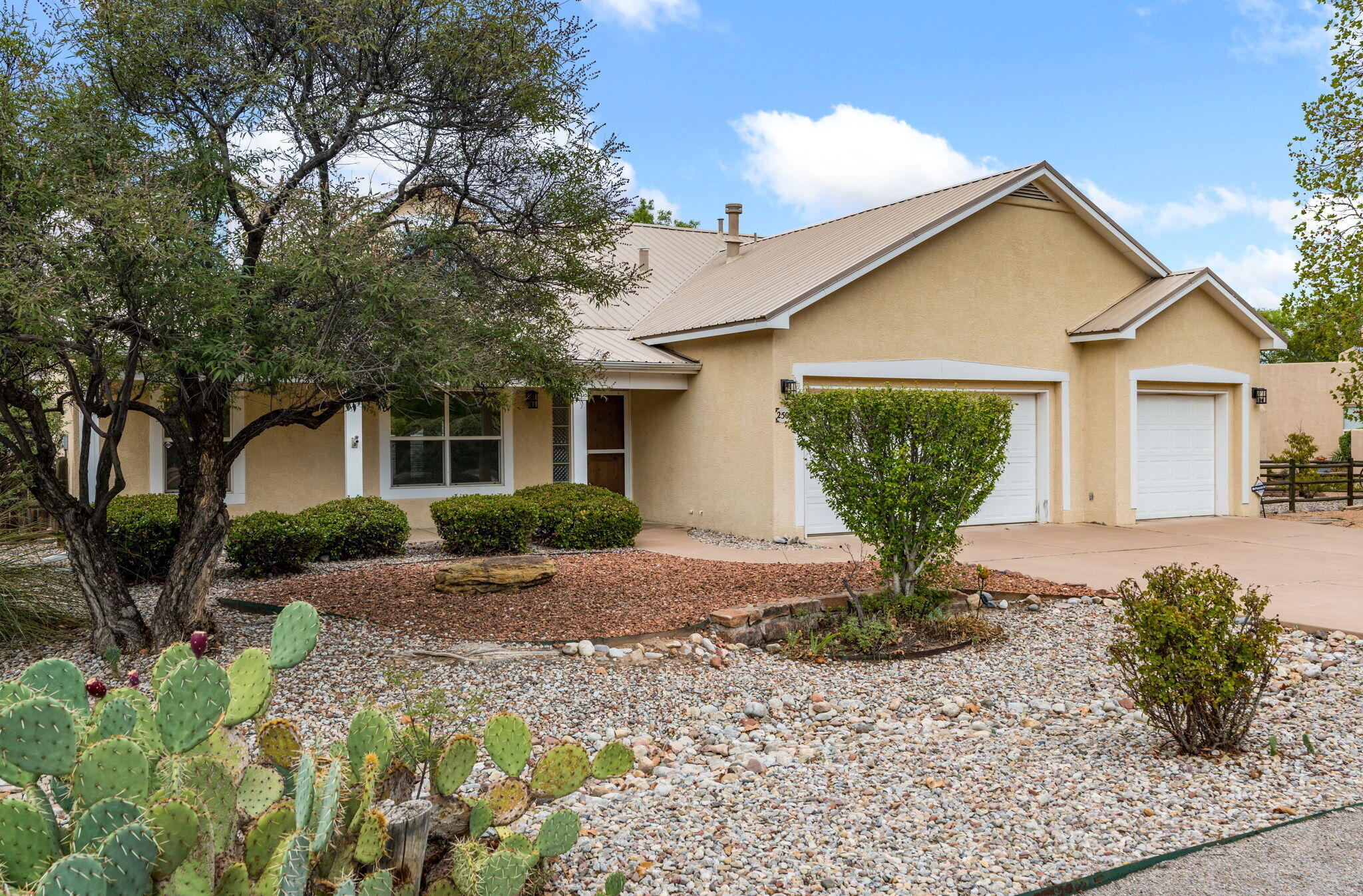 2505 Rio Orilla Lane NW