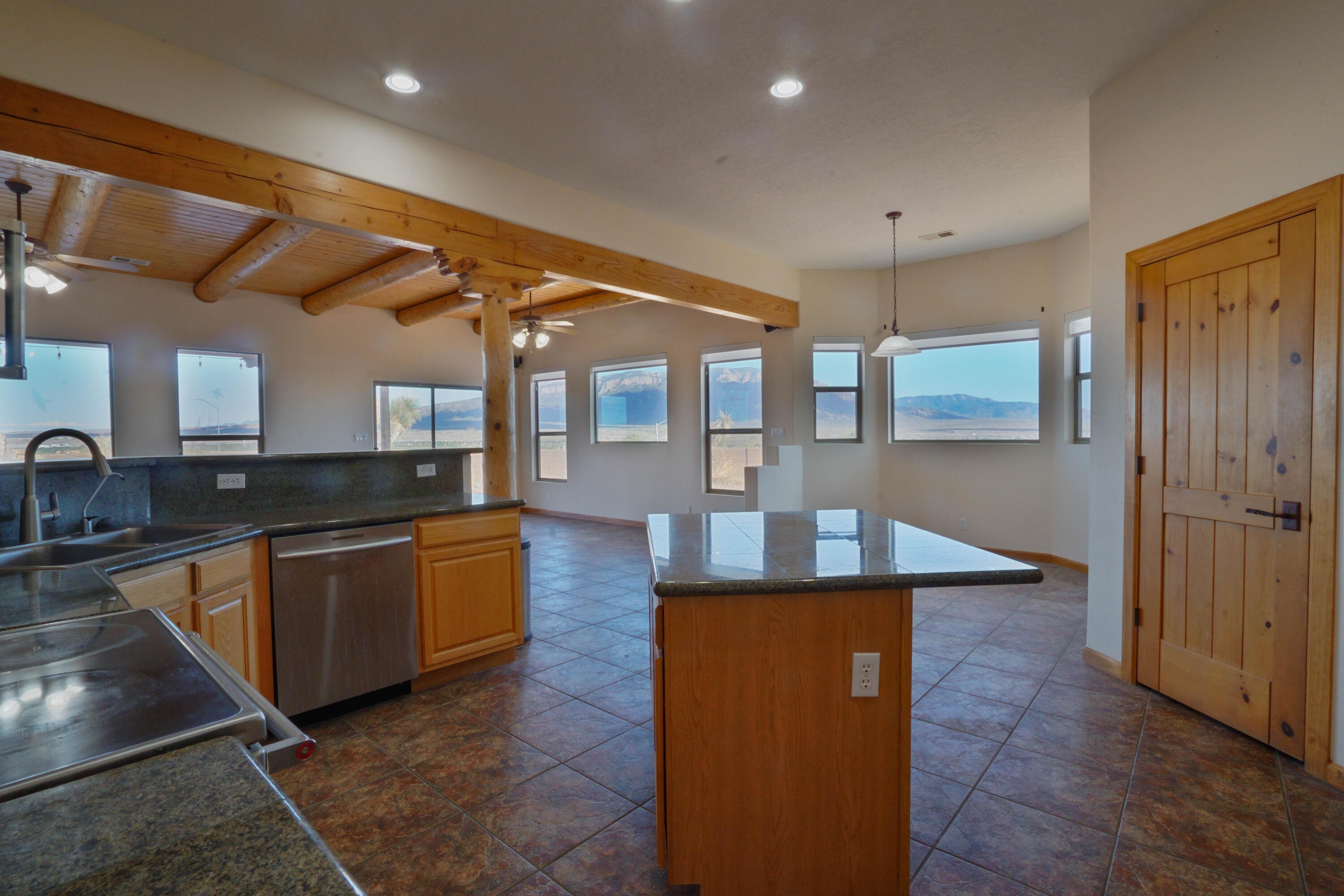 2453 Tyler Loop NE