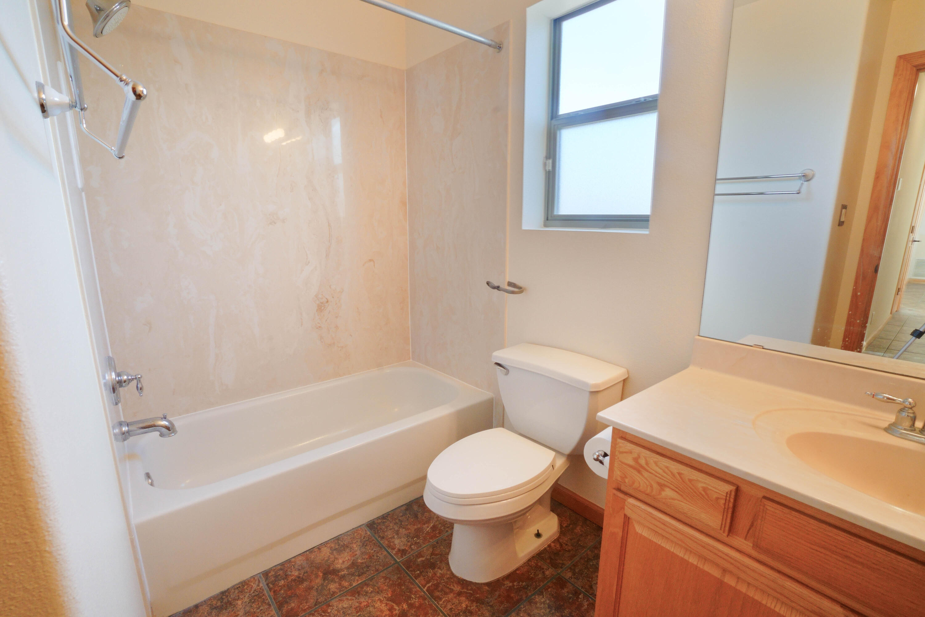 2453 Tyler Loop NE
