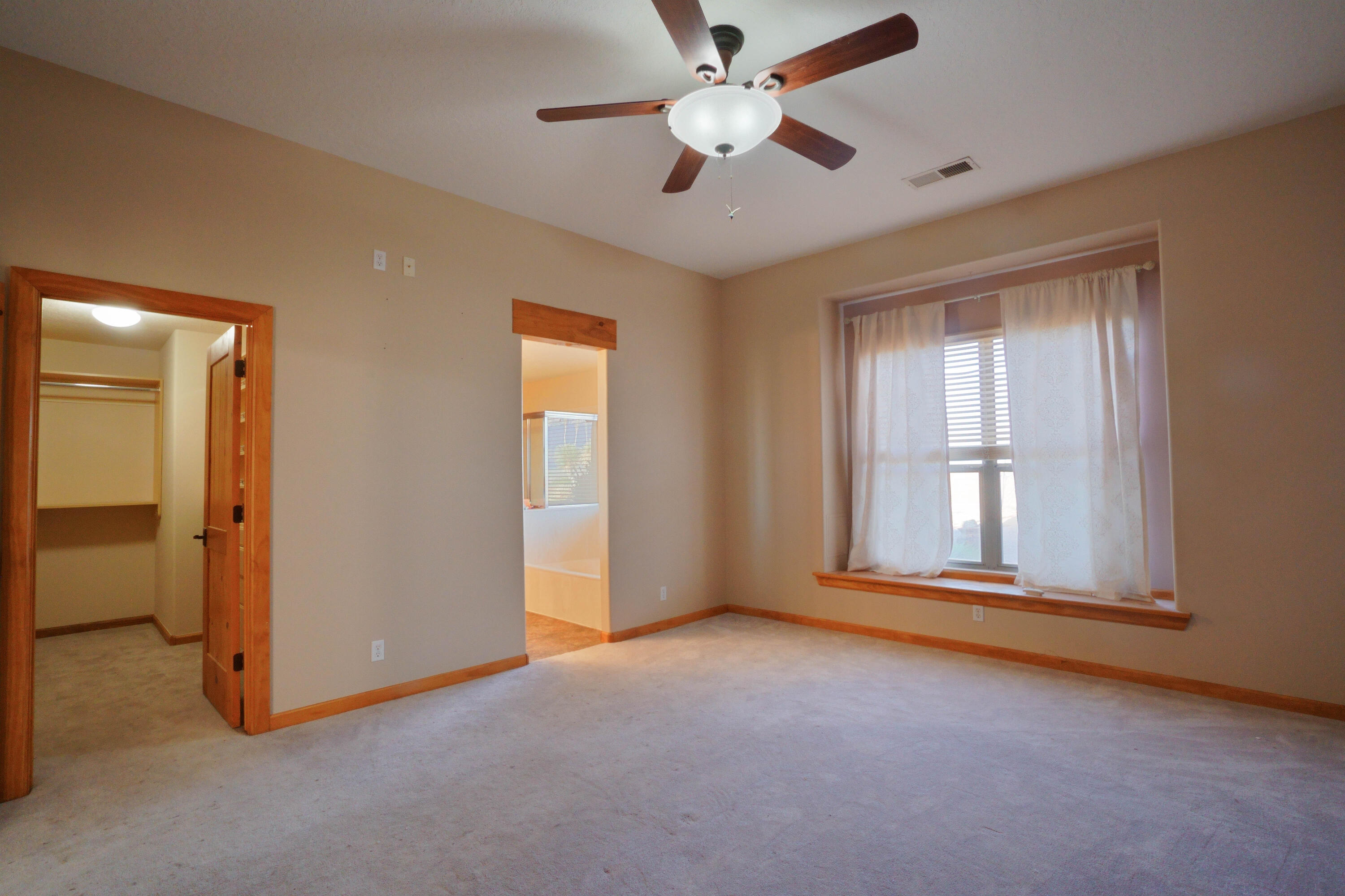 2453 Tyler Loop NE