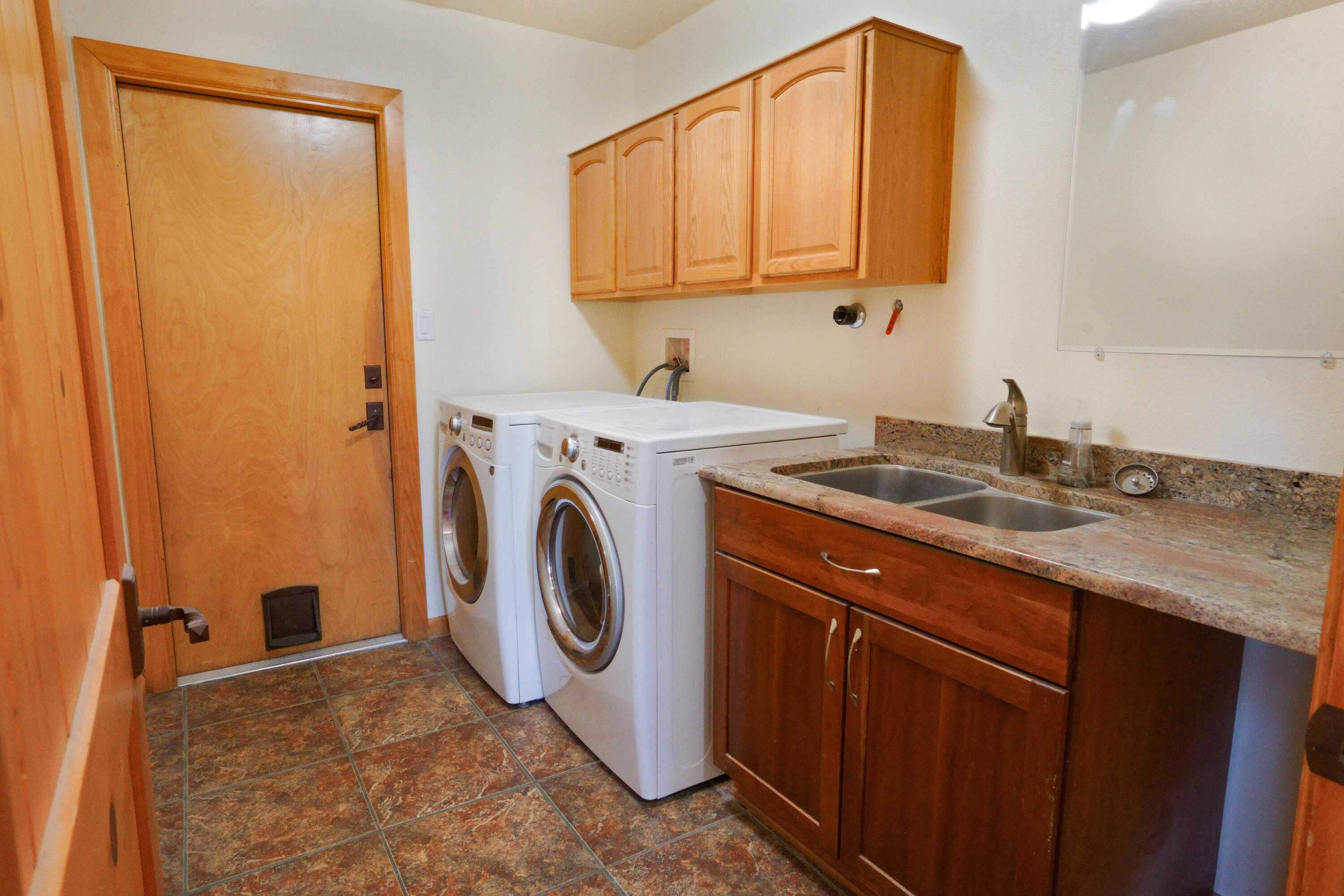 2453 Tyler Loop NE