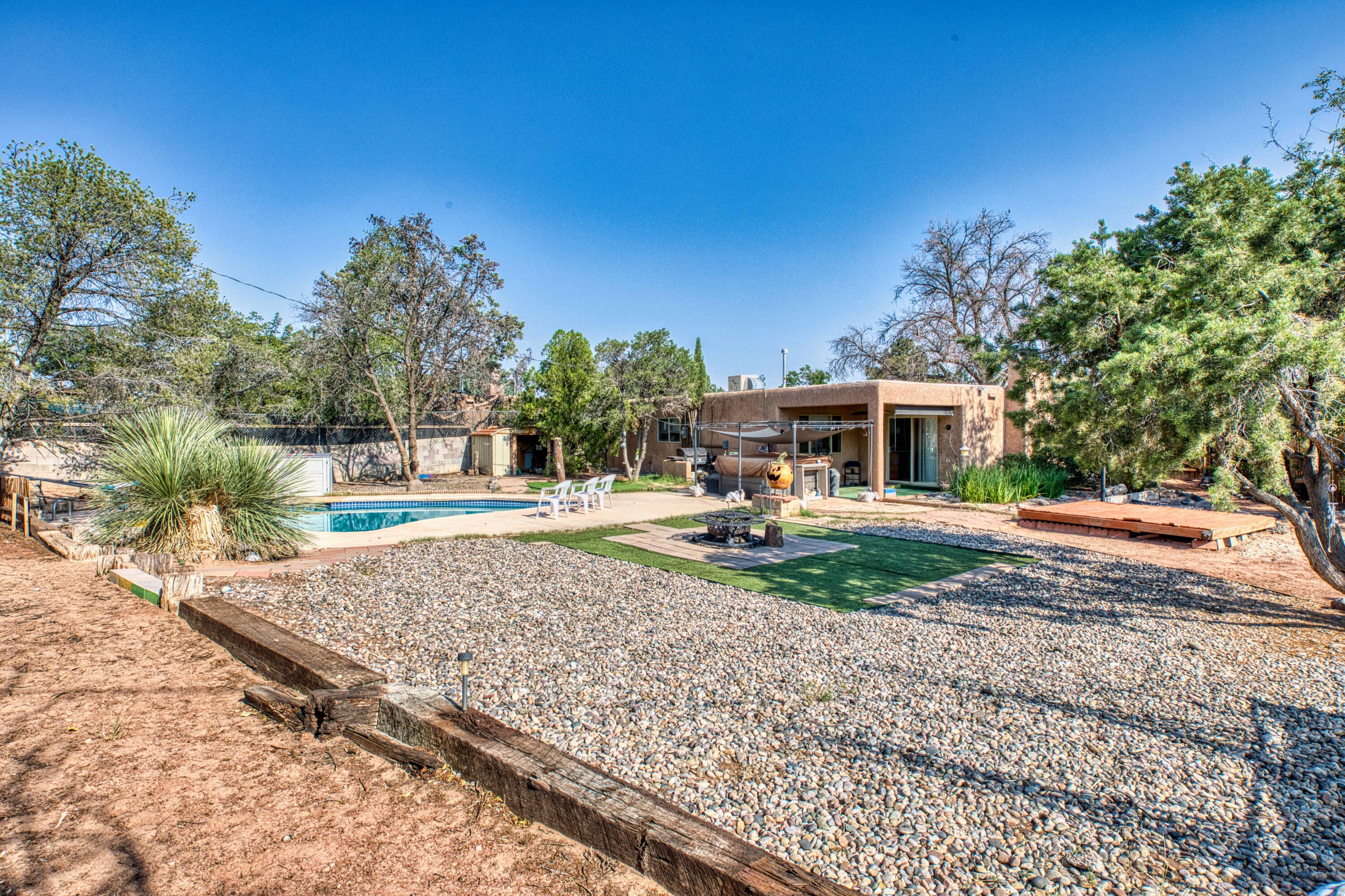 5639 Camino Canada NW