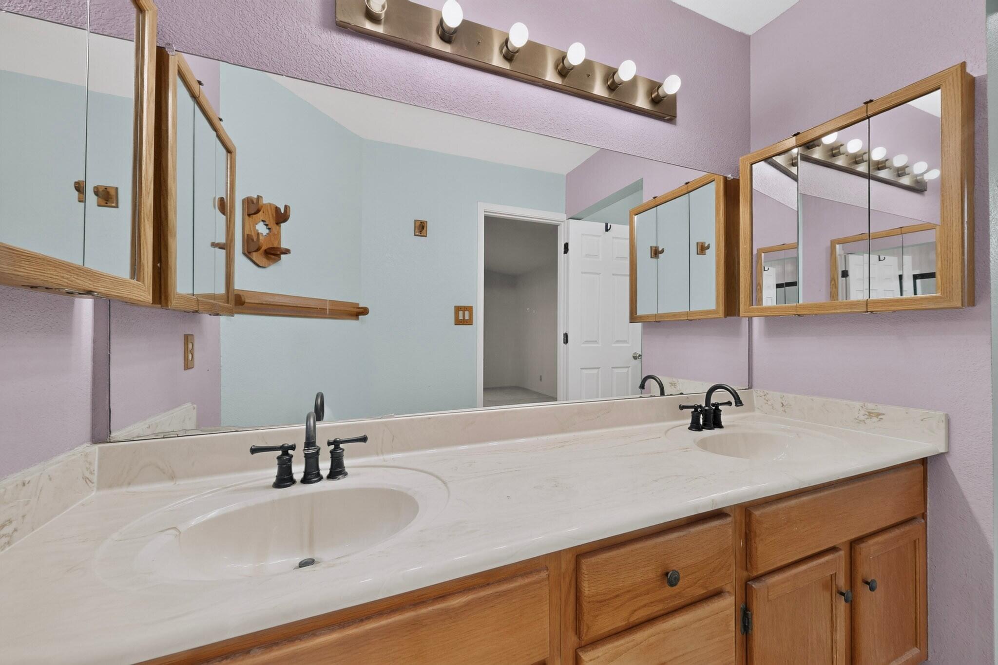 13800 Paseo Vista NE