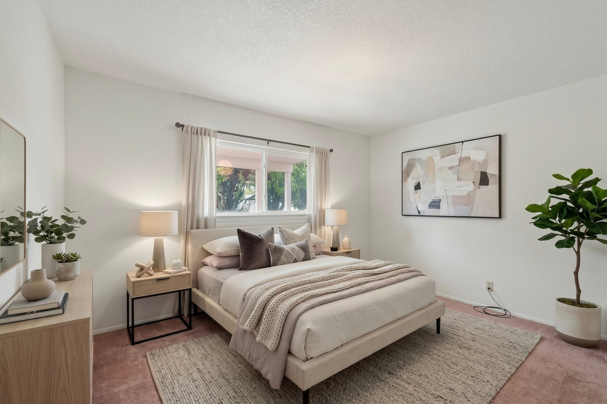 13800 Paseo Vista NE