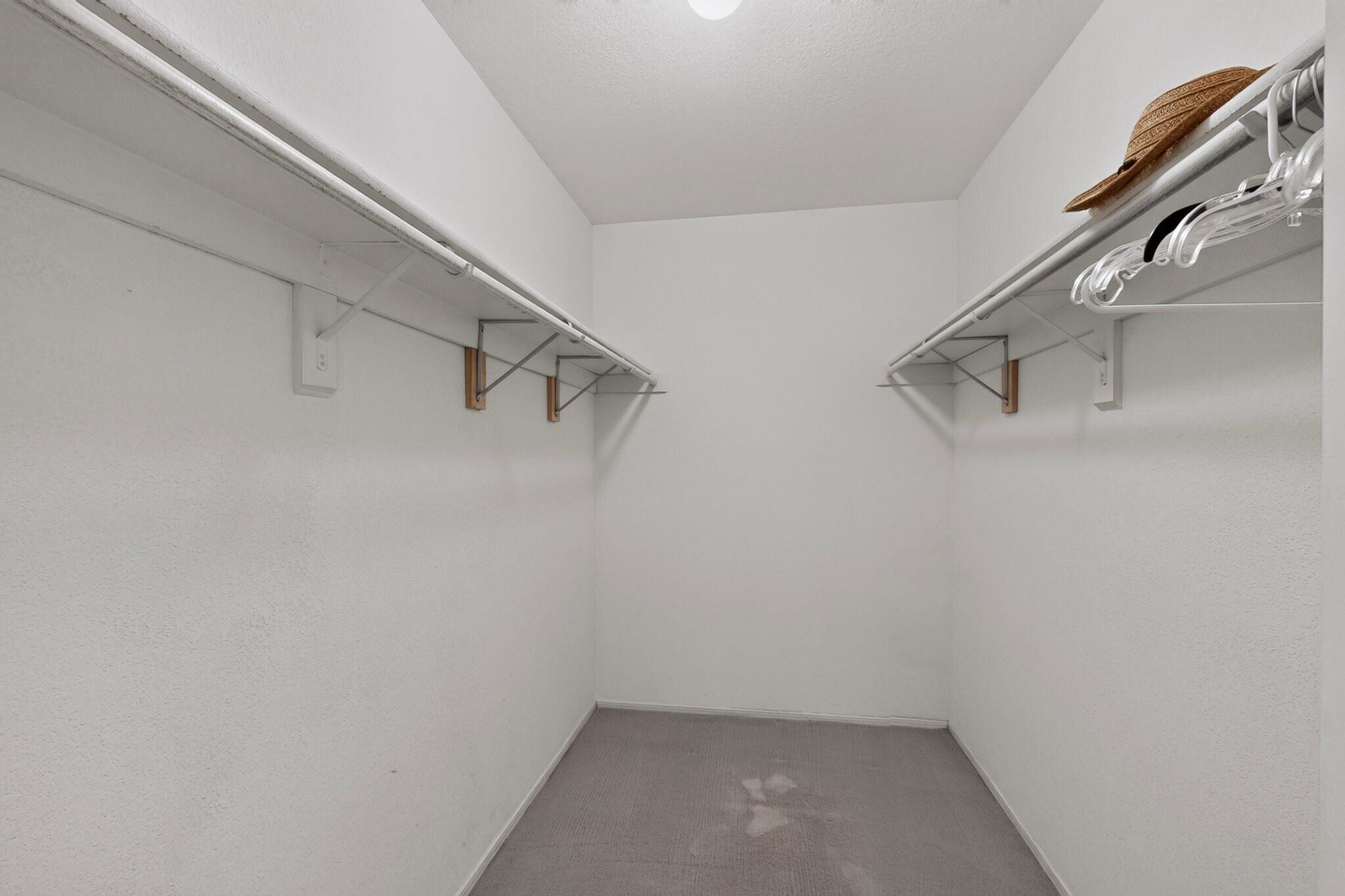 13800 Paseo Vista NE