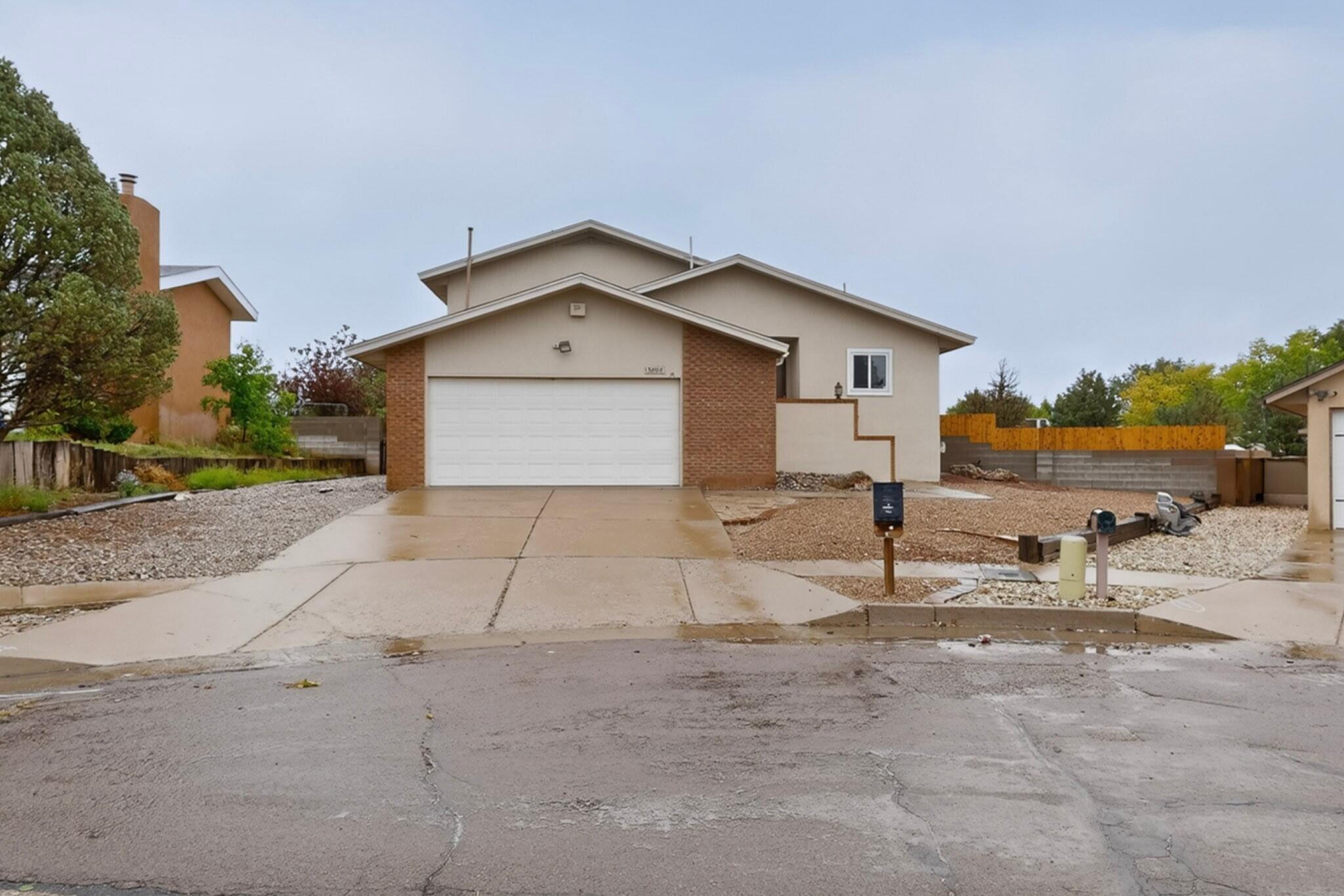 13800 Paseo Vista NE