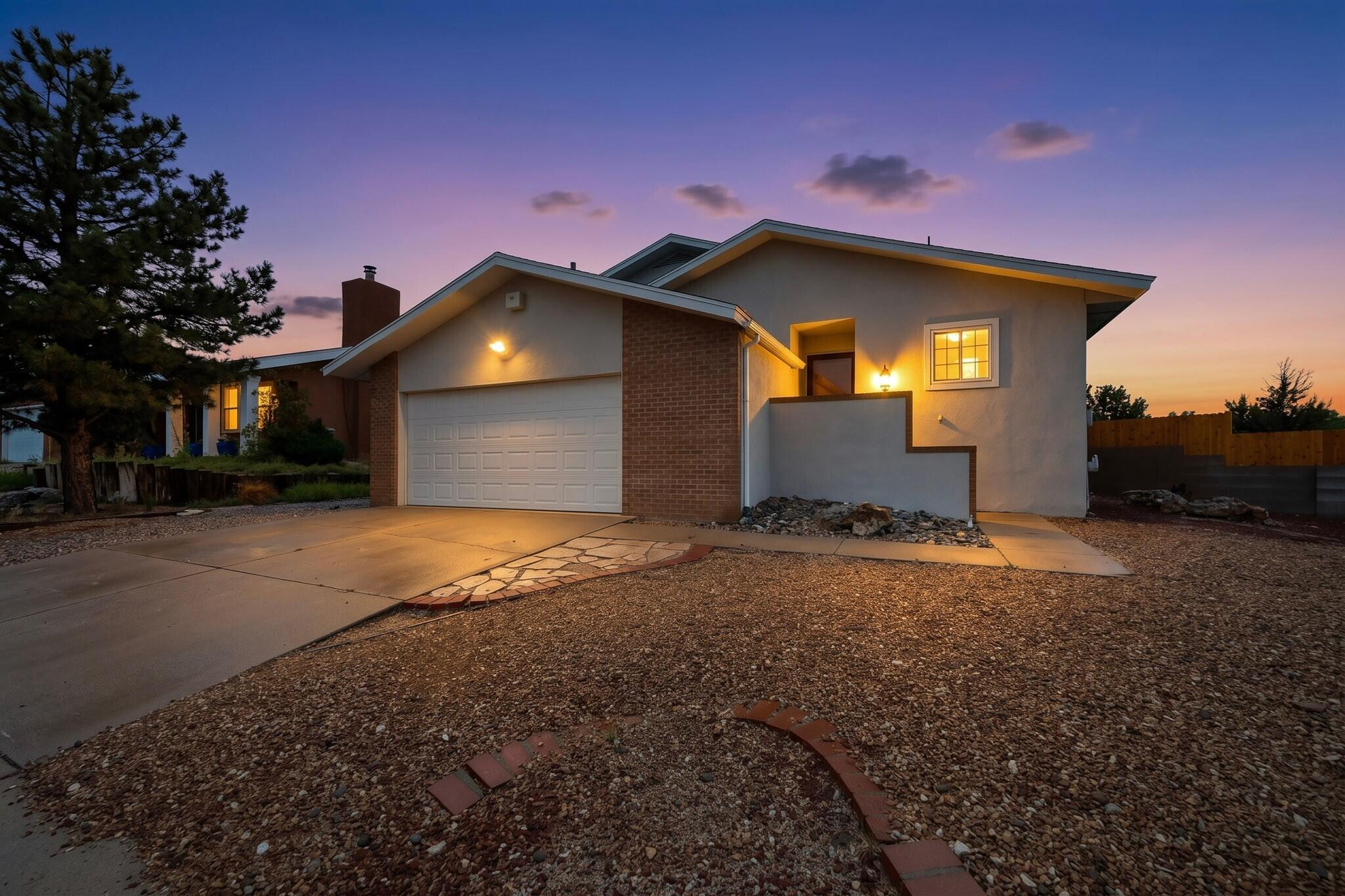 13800 Paseo Vista NE