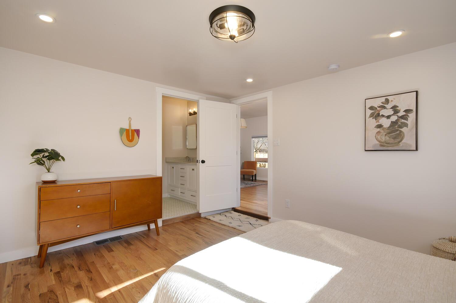1325 8th Street NW