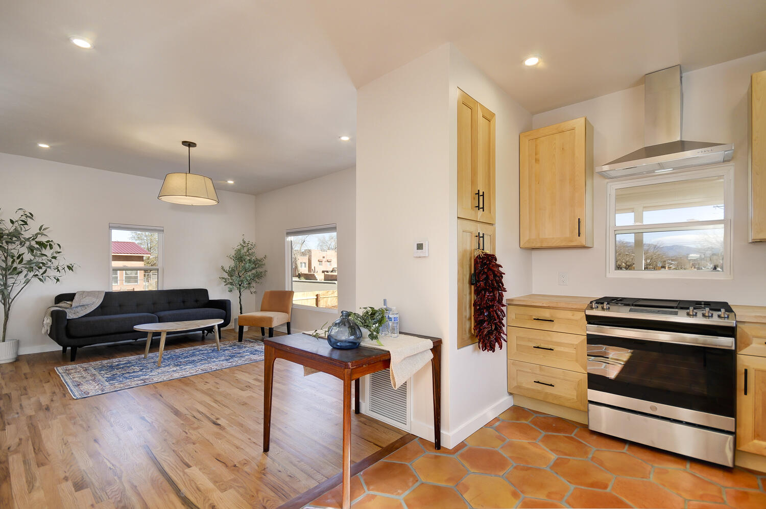 1325 8th Street NW