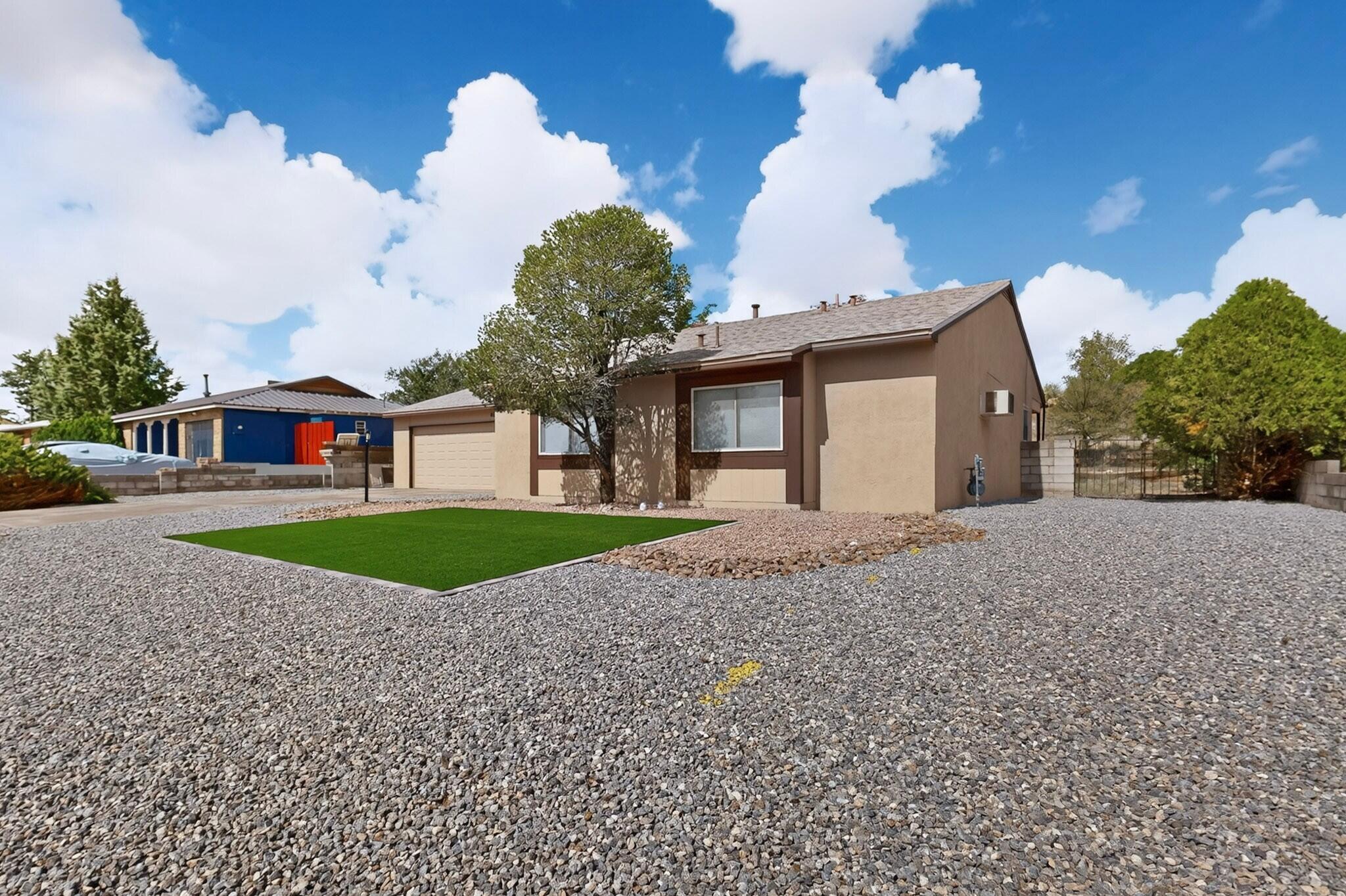 611 Chuckwagon Road SE