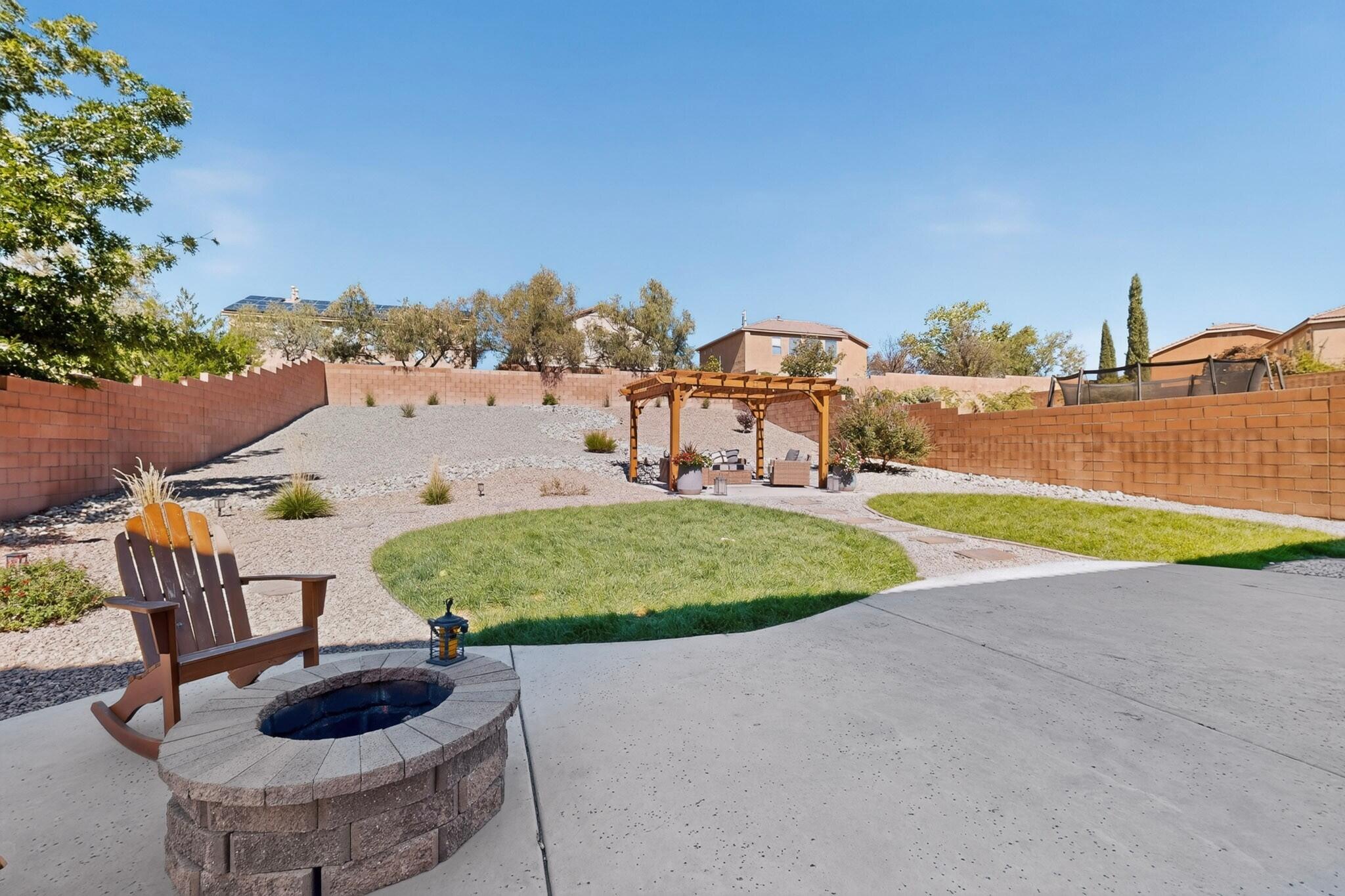 2425 Camino Seville SE