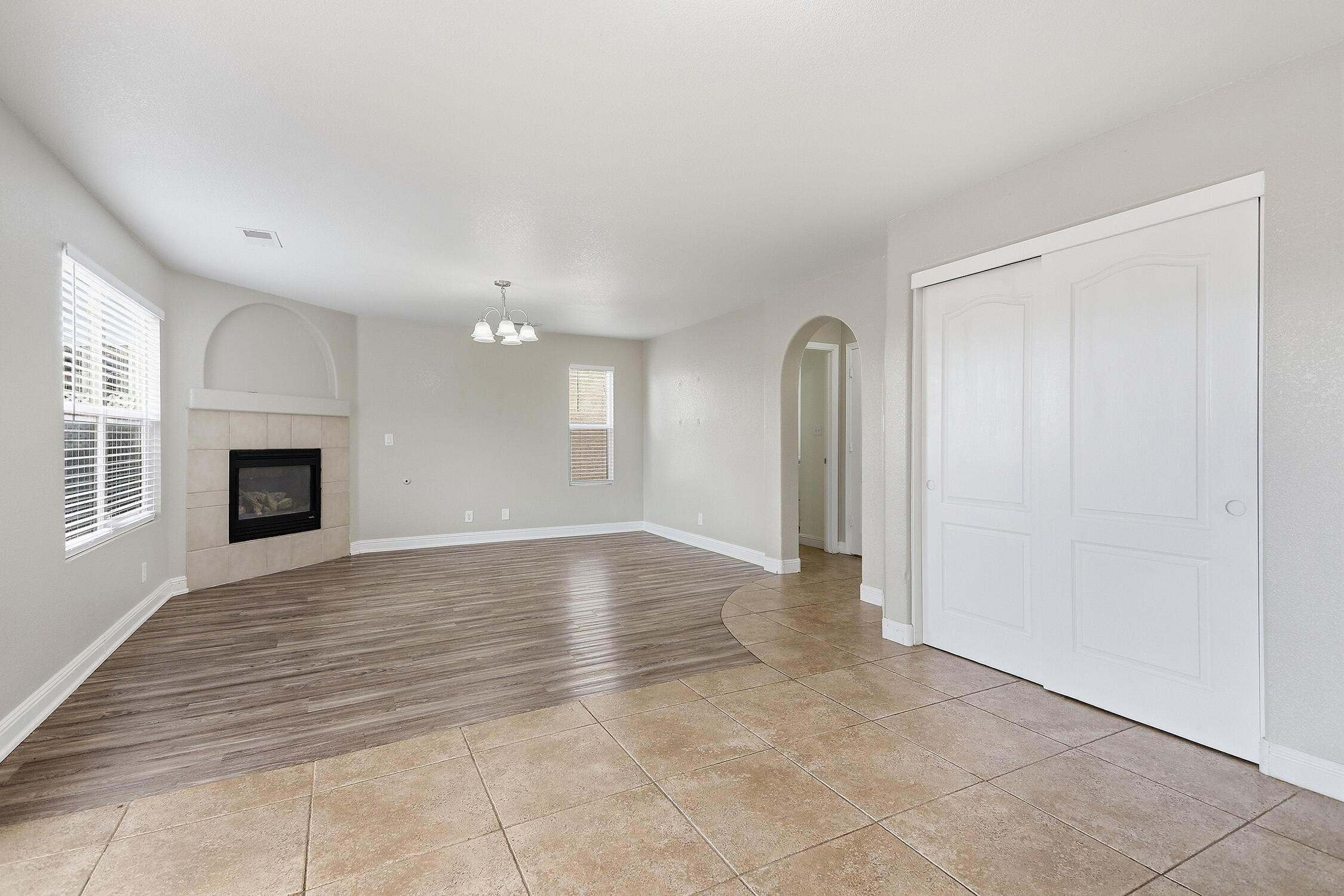 721 Valley Meadows Drive NE