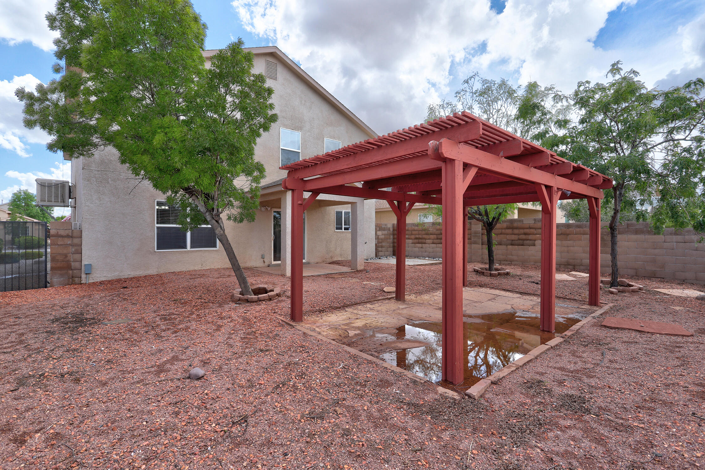 721 Valley Meadows Drive NE
