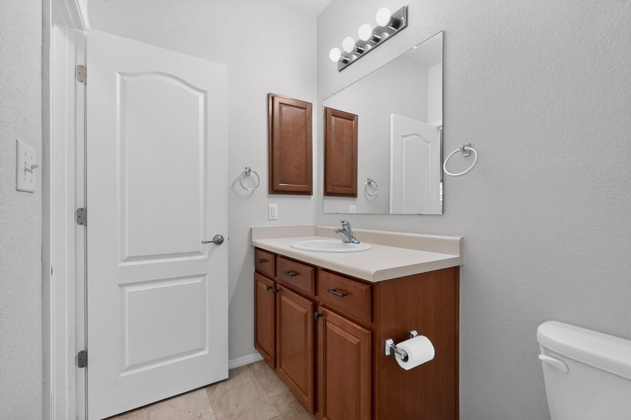 5843 Fossil Road NW