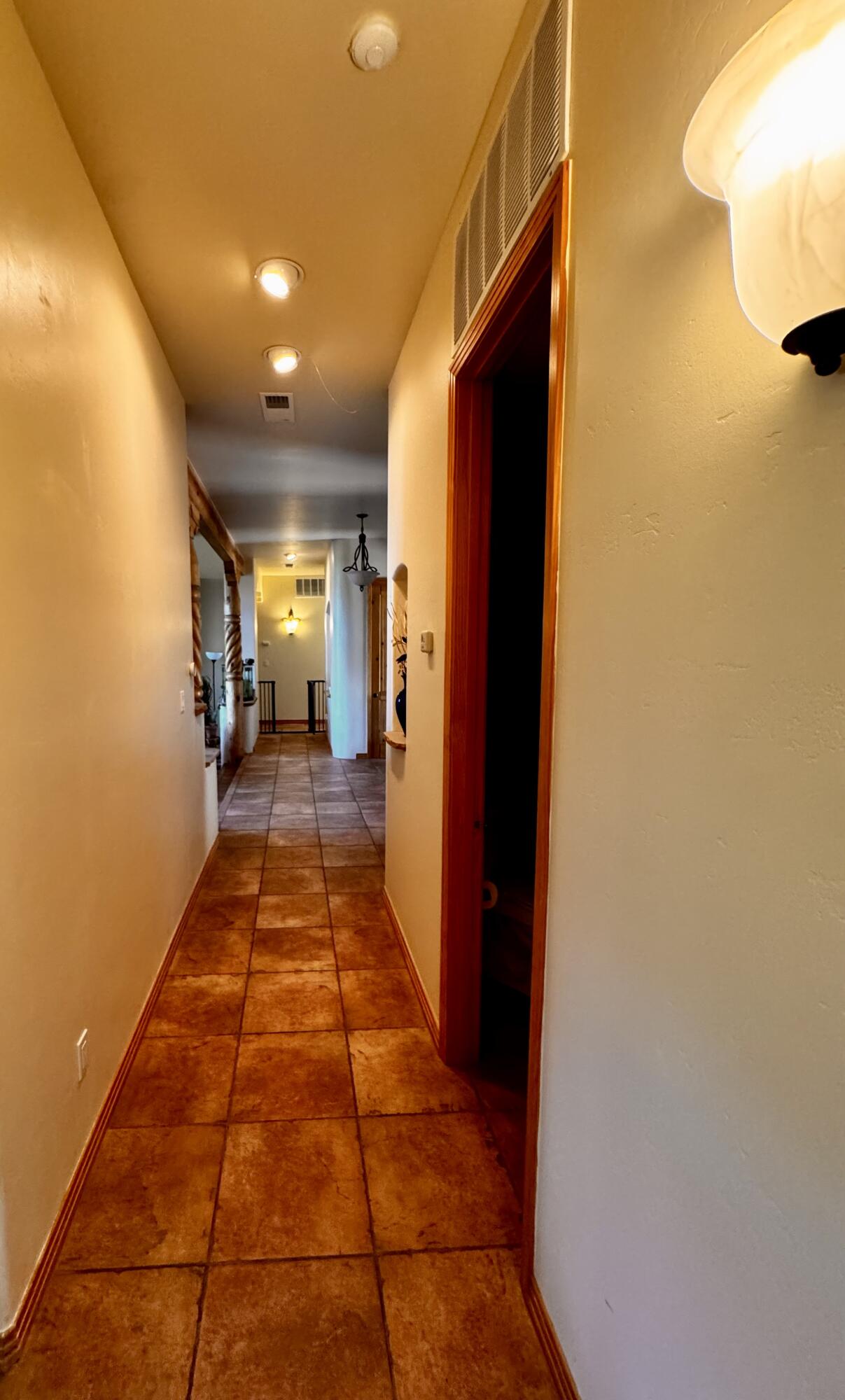 22 Via Entrada