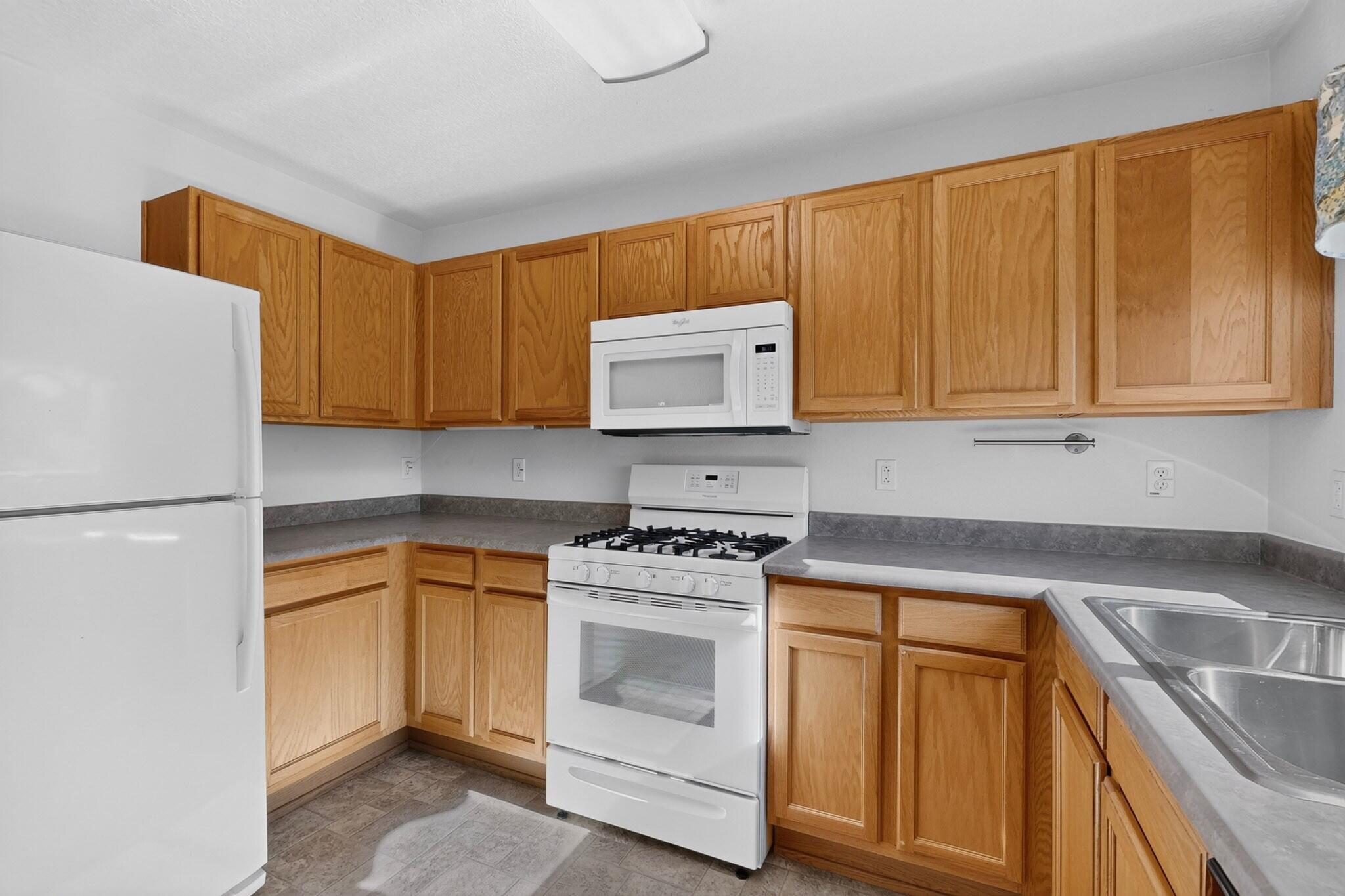 12424 Smokey Mountain Way NE