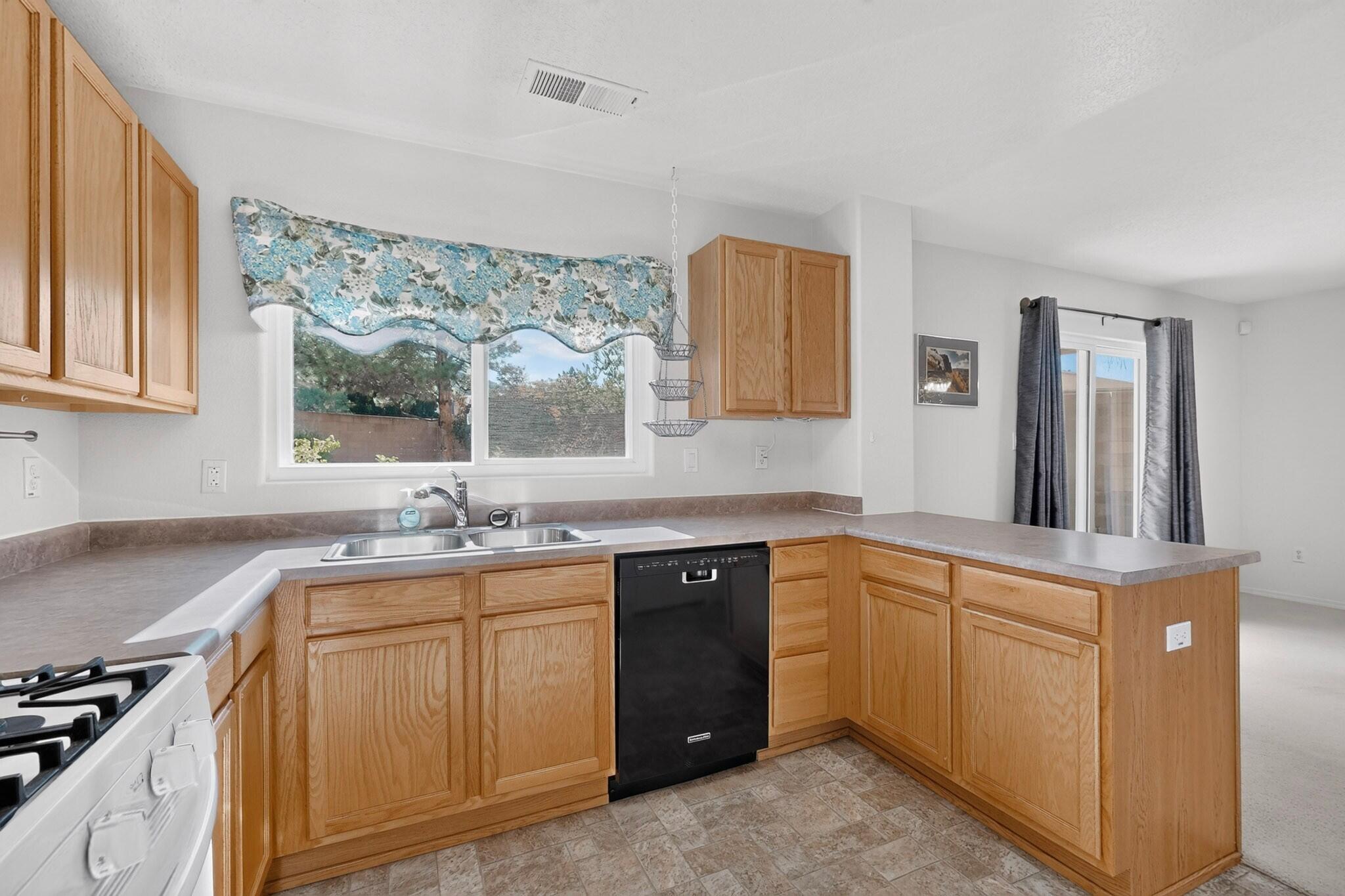 12424 Smokey Mountain Way NE