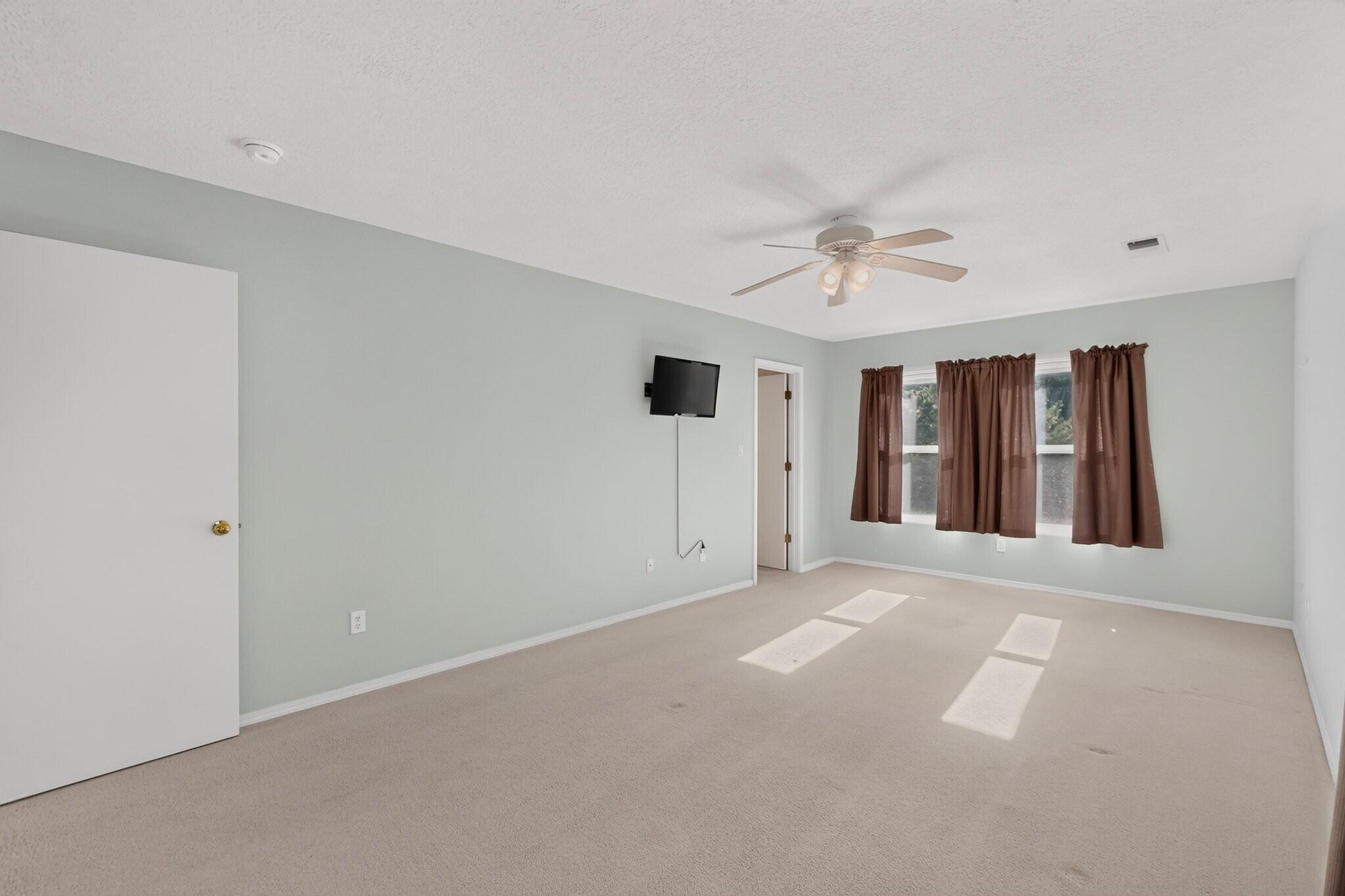 12424 Smokey Mountain Way NE