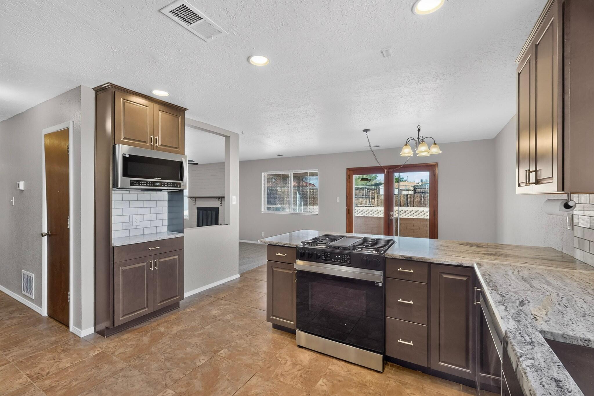209 Villa Verde Drive SE