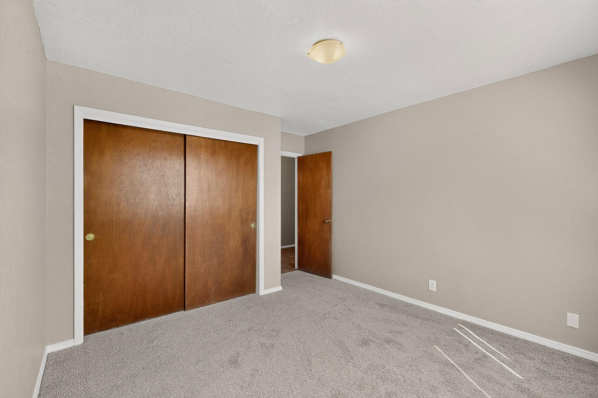 209 Villa Verde Drive SE