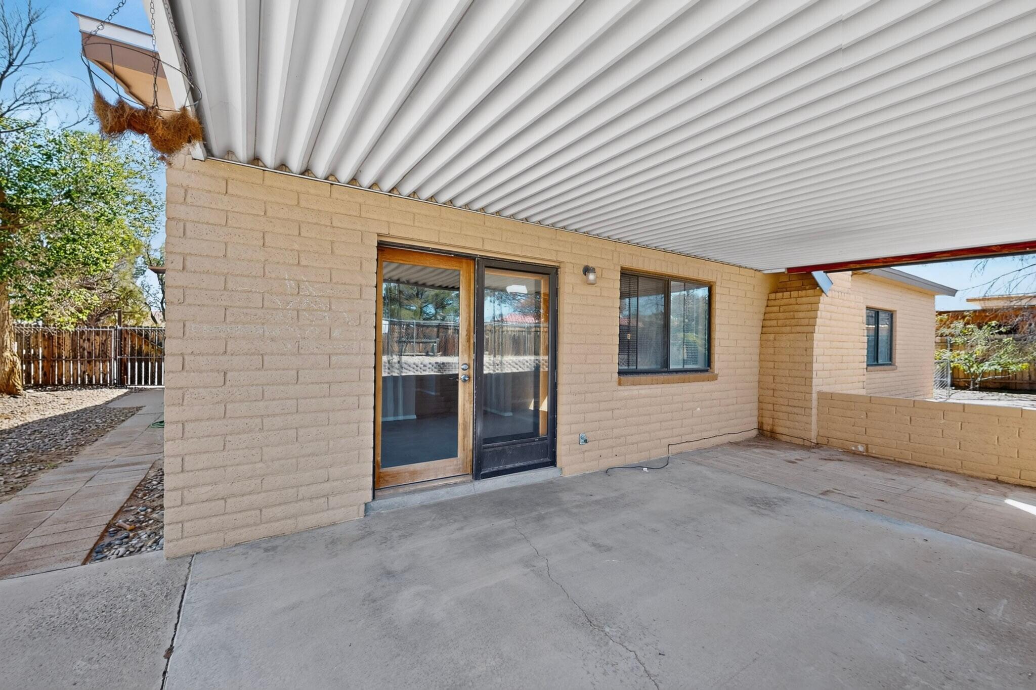 209 Villa Verde Drive SE