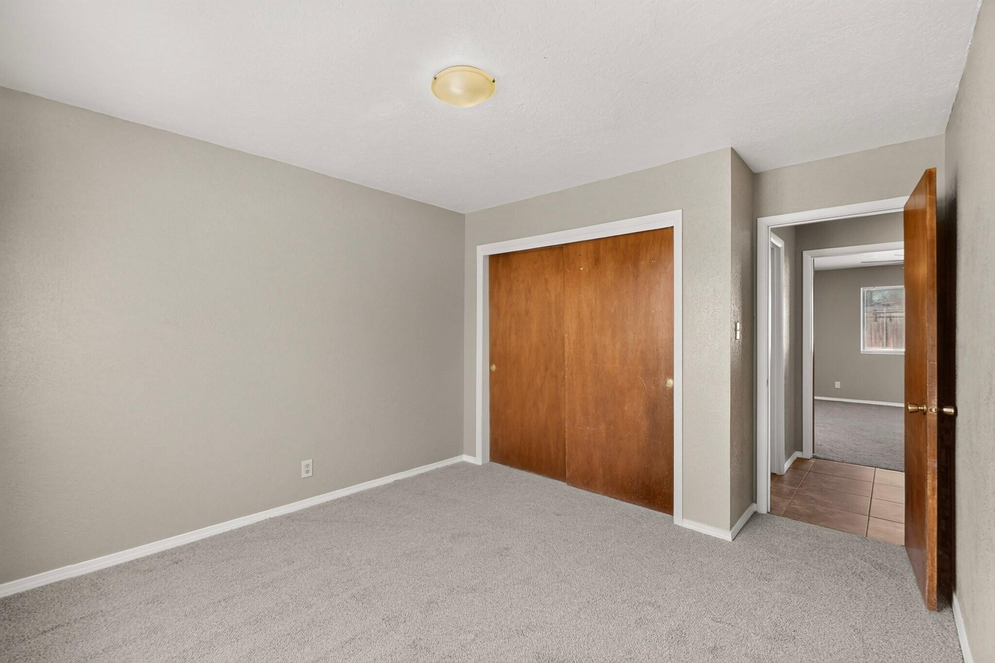 209 Villa Verde Drive SE