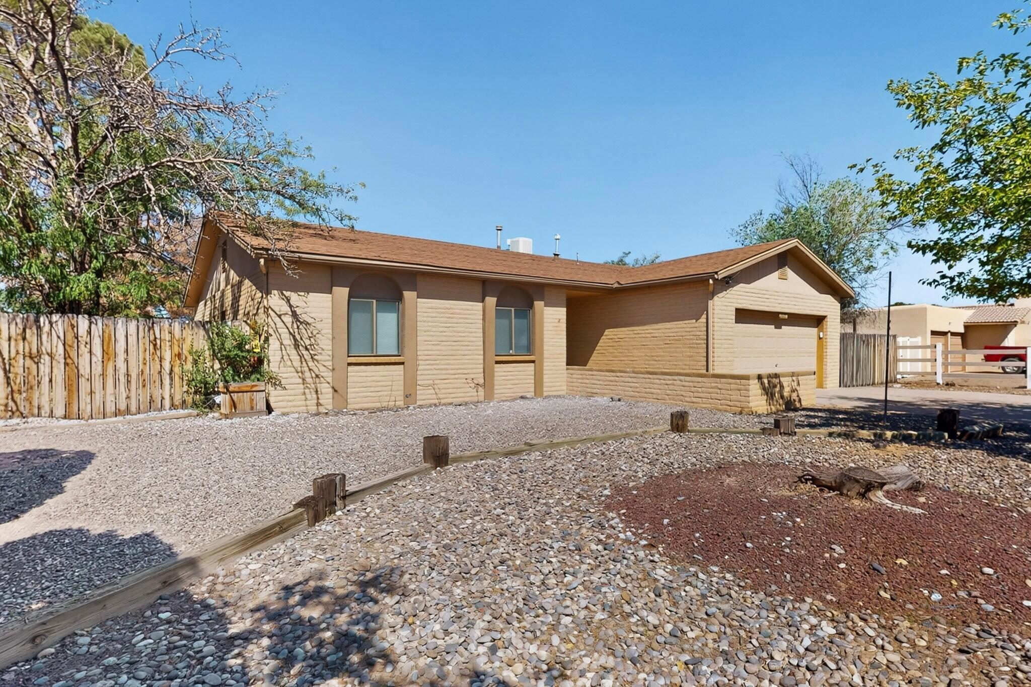 209 Villa Verde Drive SE