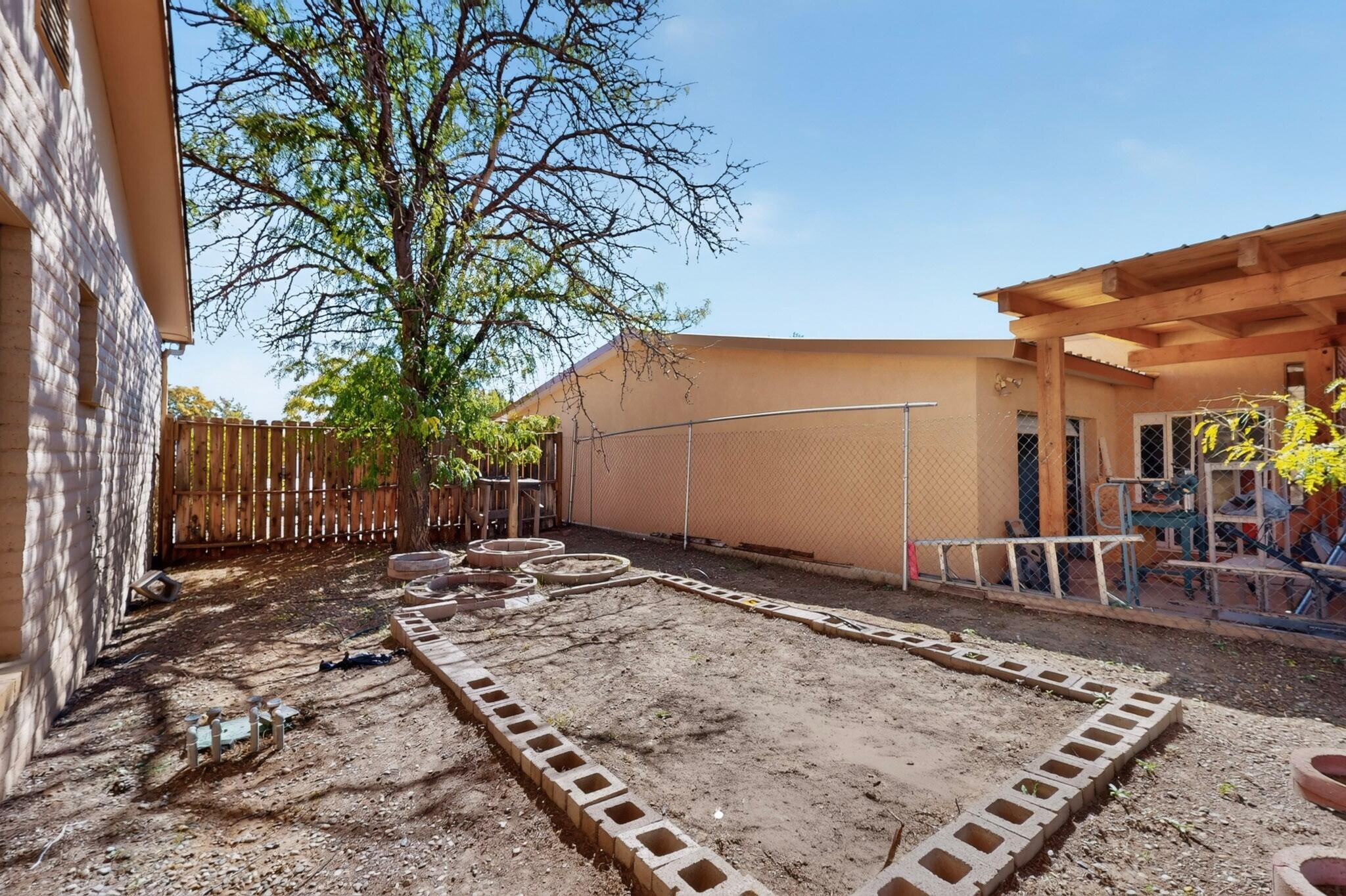 209 Villa Verde Drive SE