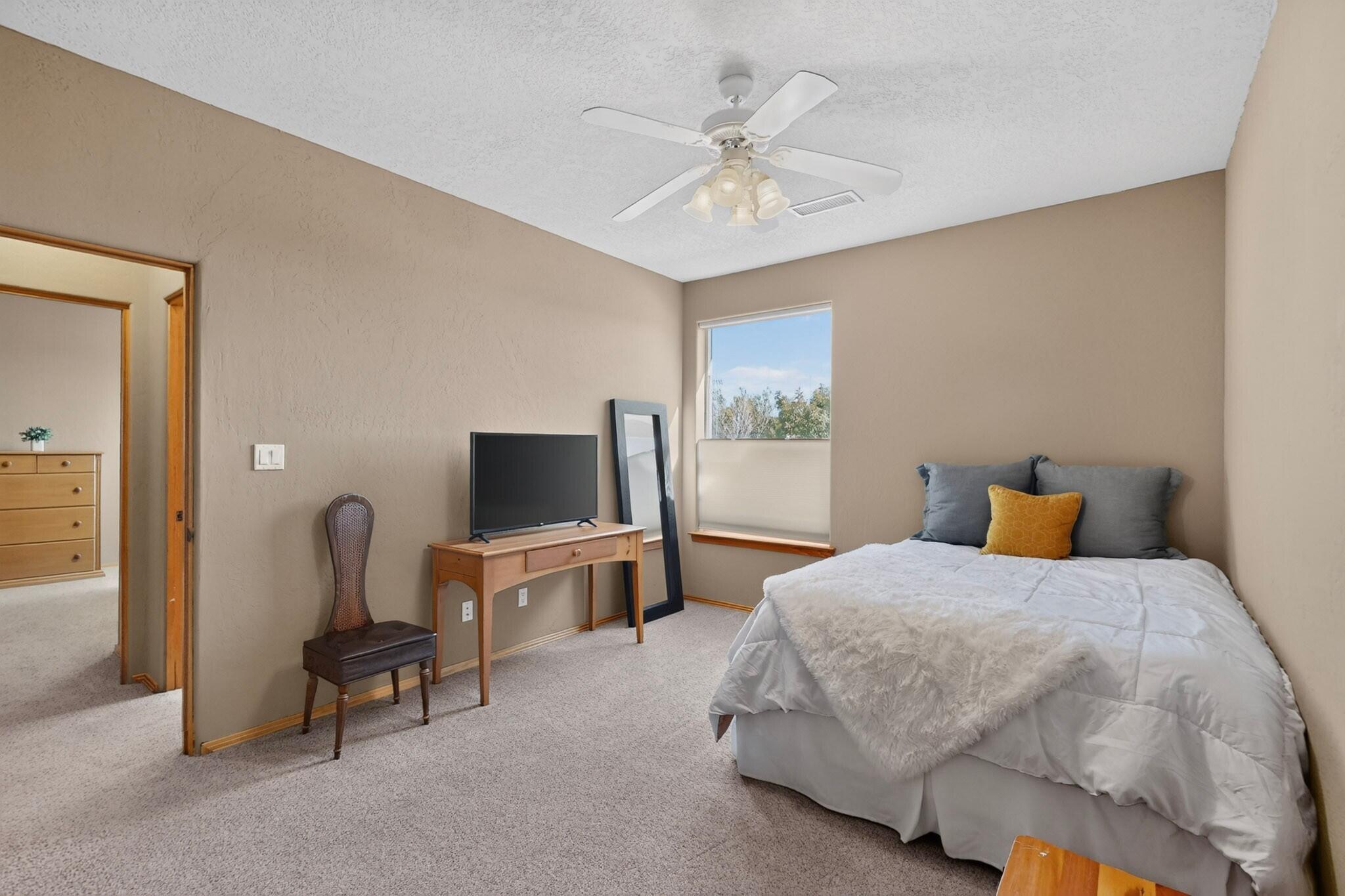 3805 Bay Hill Loop SE