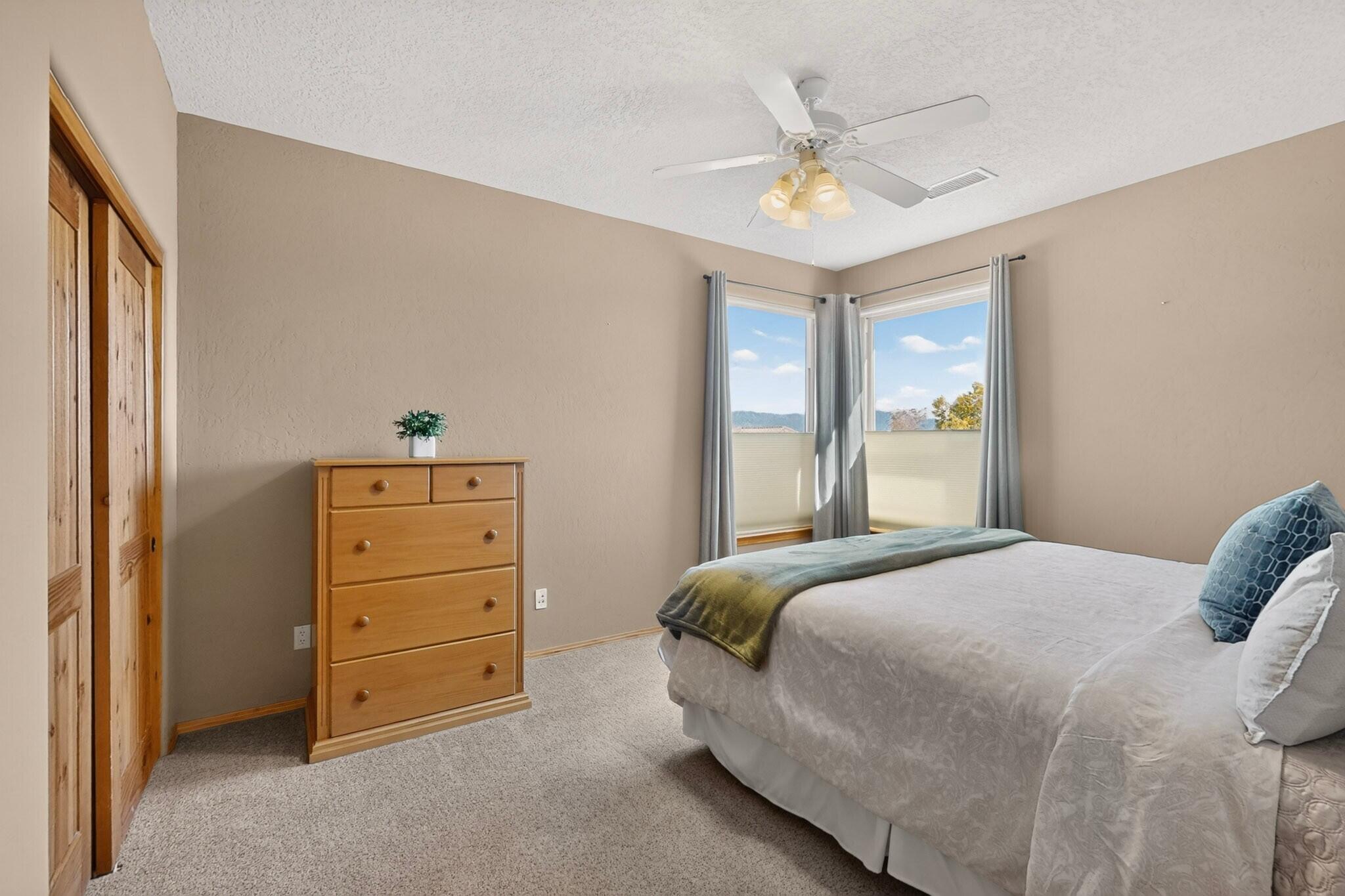 3805 Bay Hill Loop SE