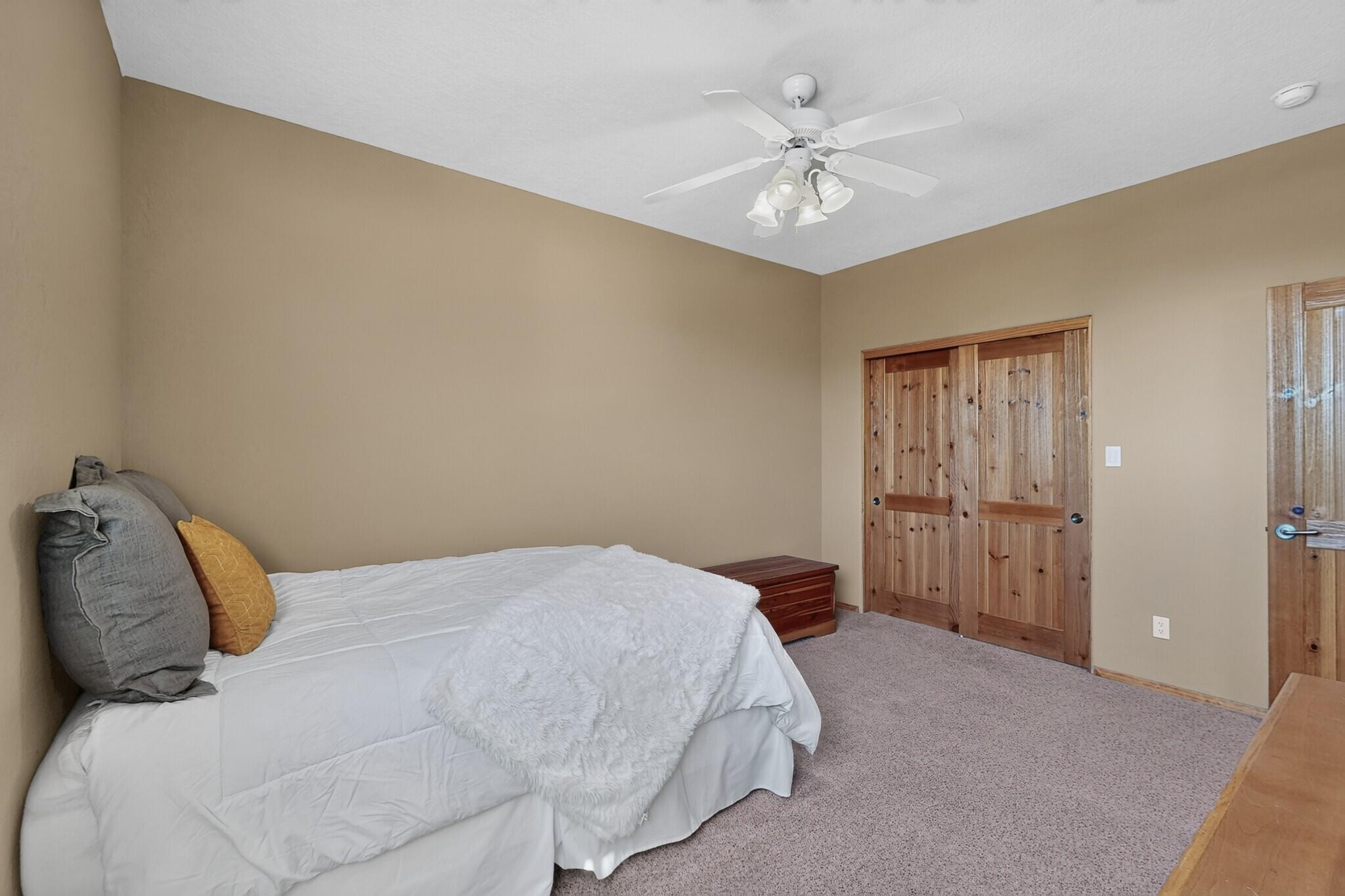 3805 Bay Hill Loop SE
