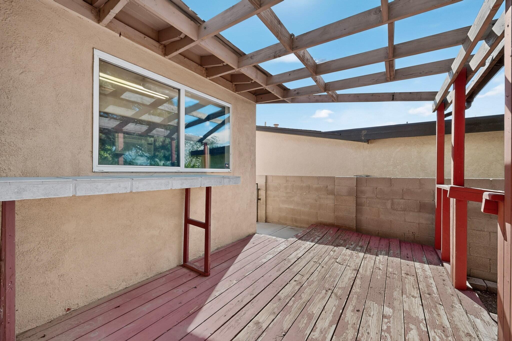 1405 Willys Knight Drive NE