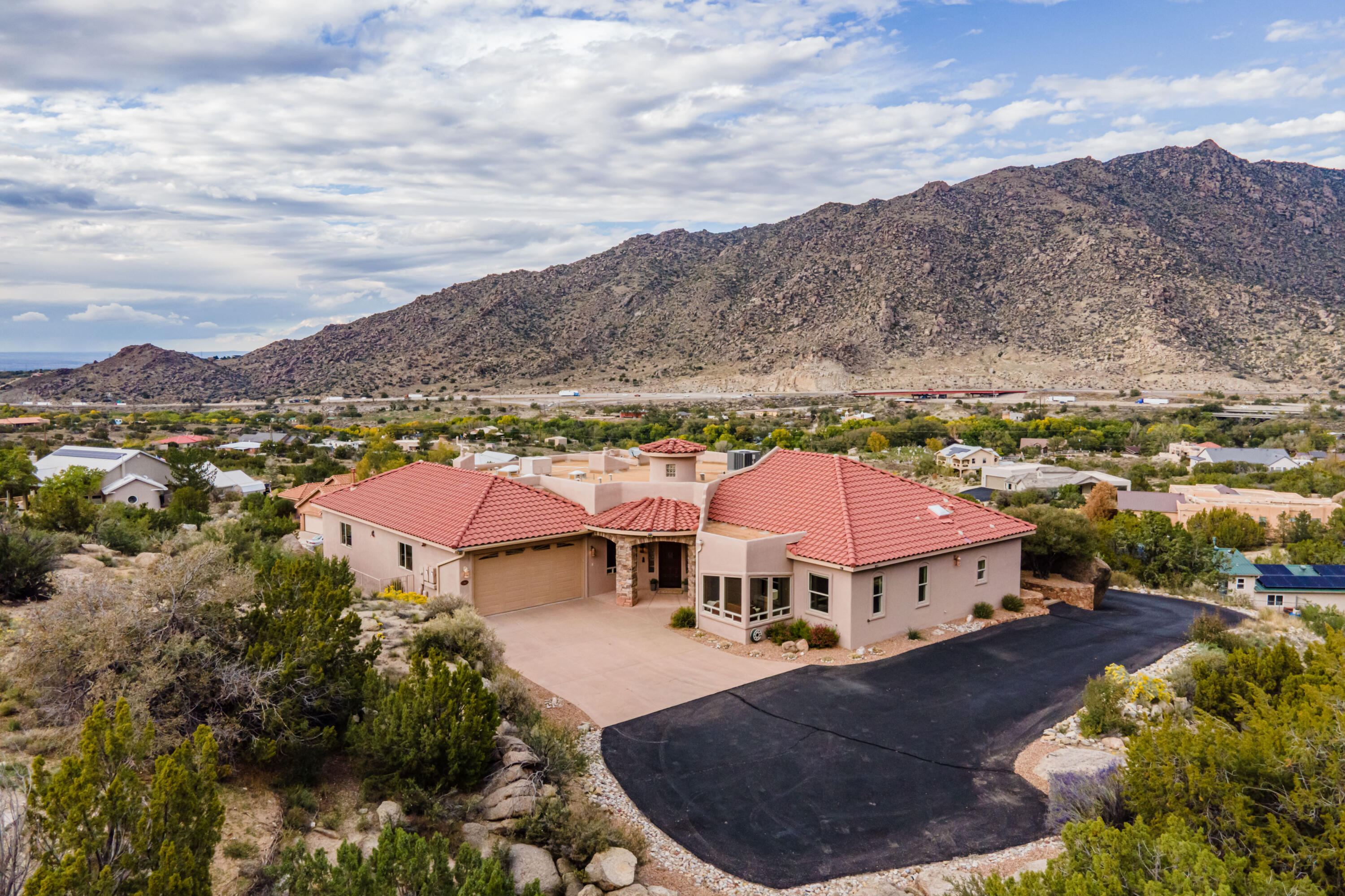 26 Desert Sky Road SE