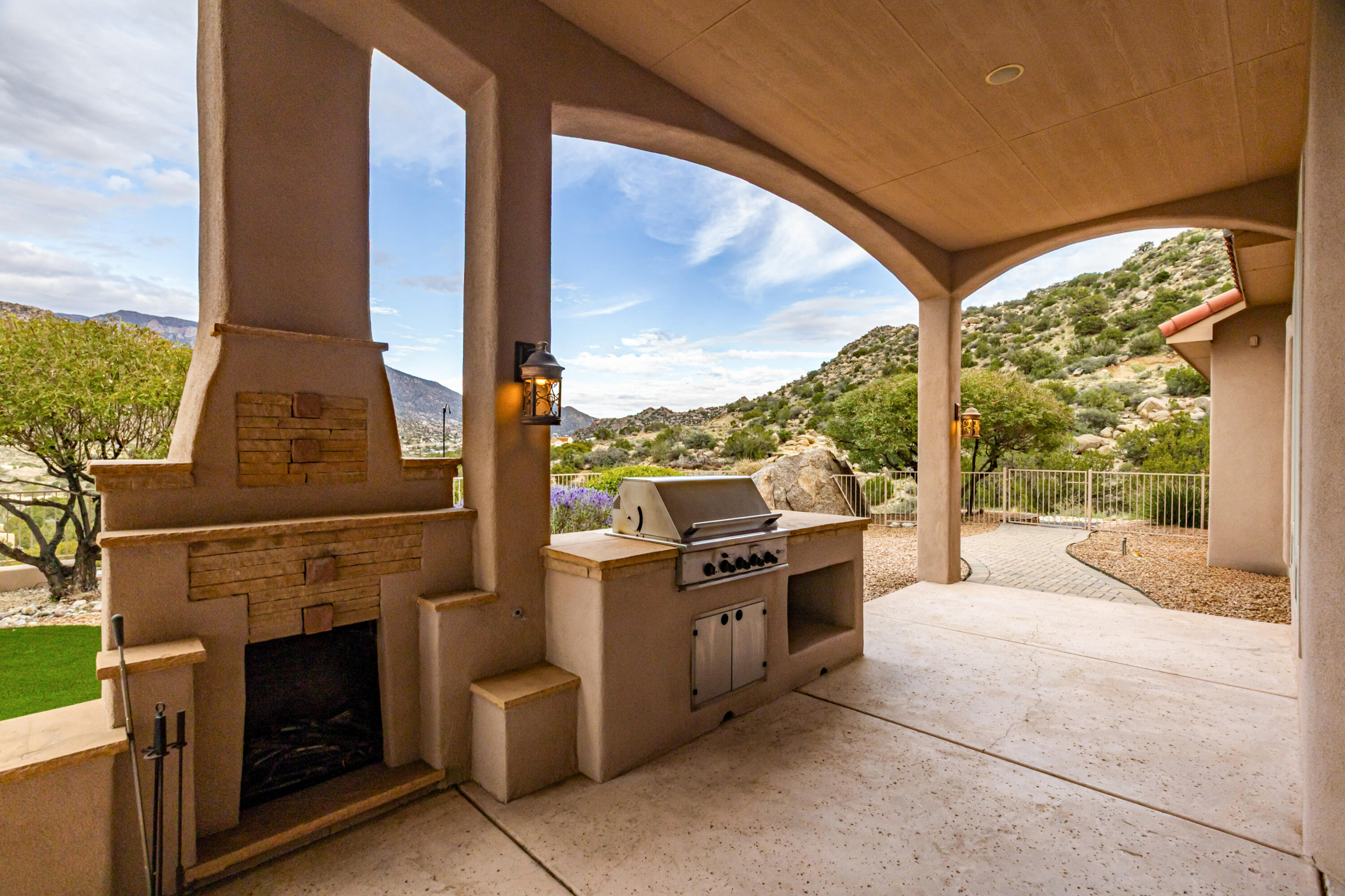 26 Desert Sky Road SE