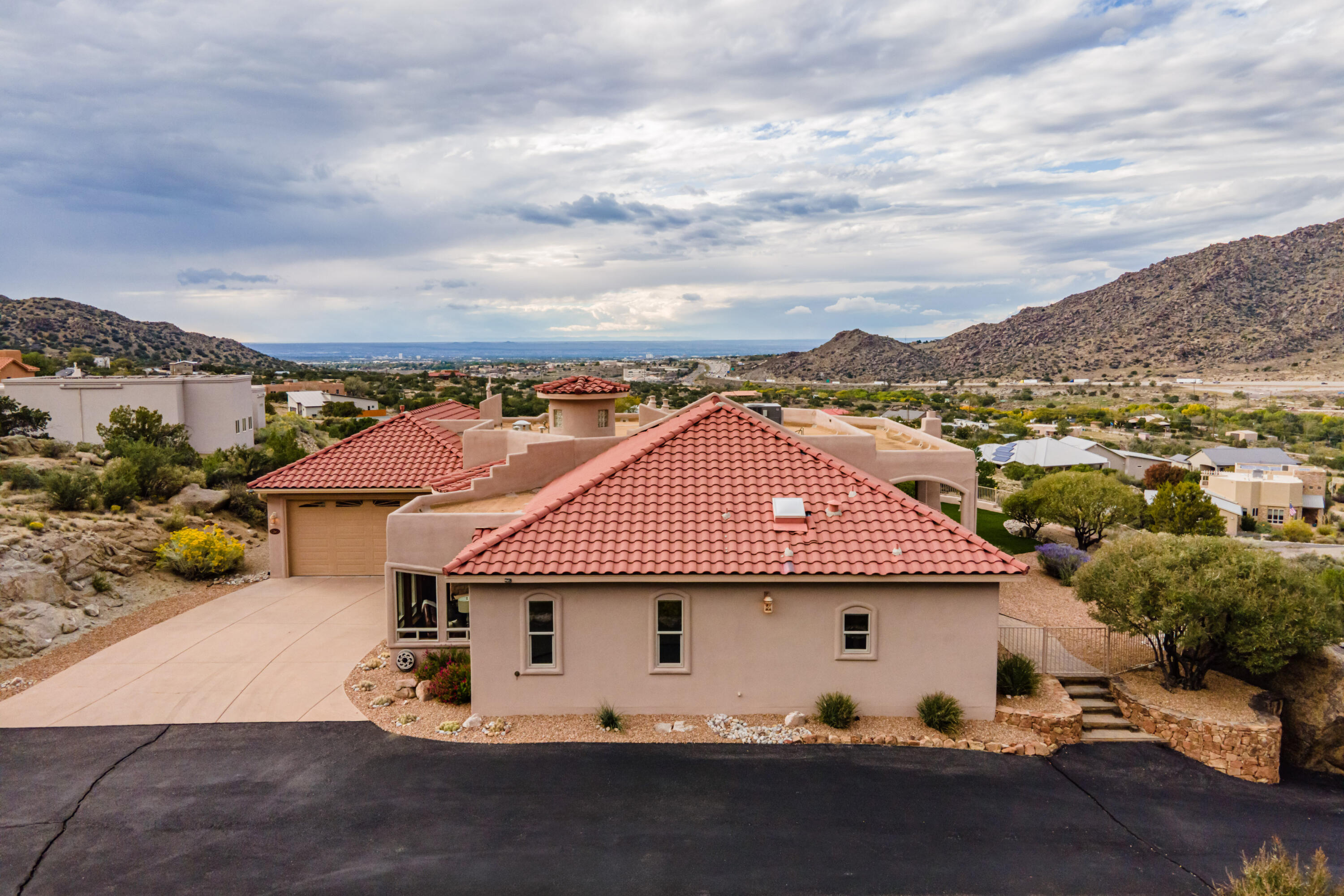 26 Desert Sky Road SE