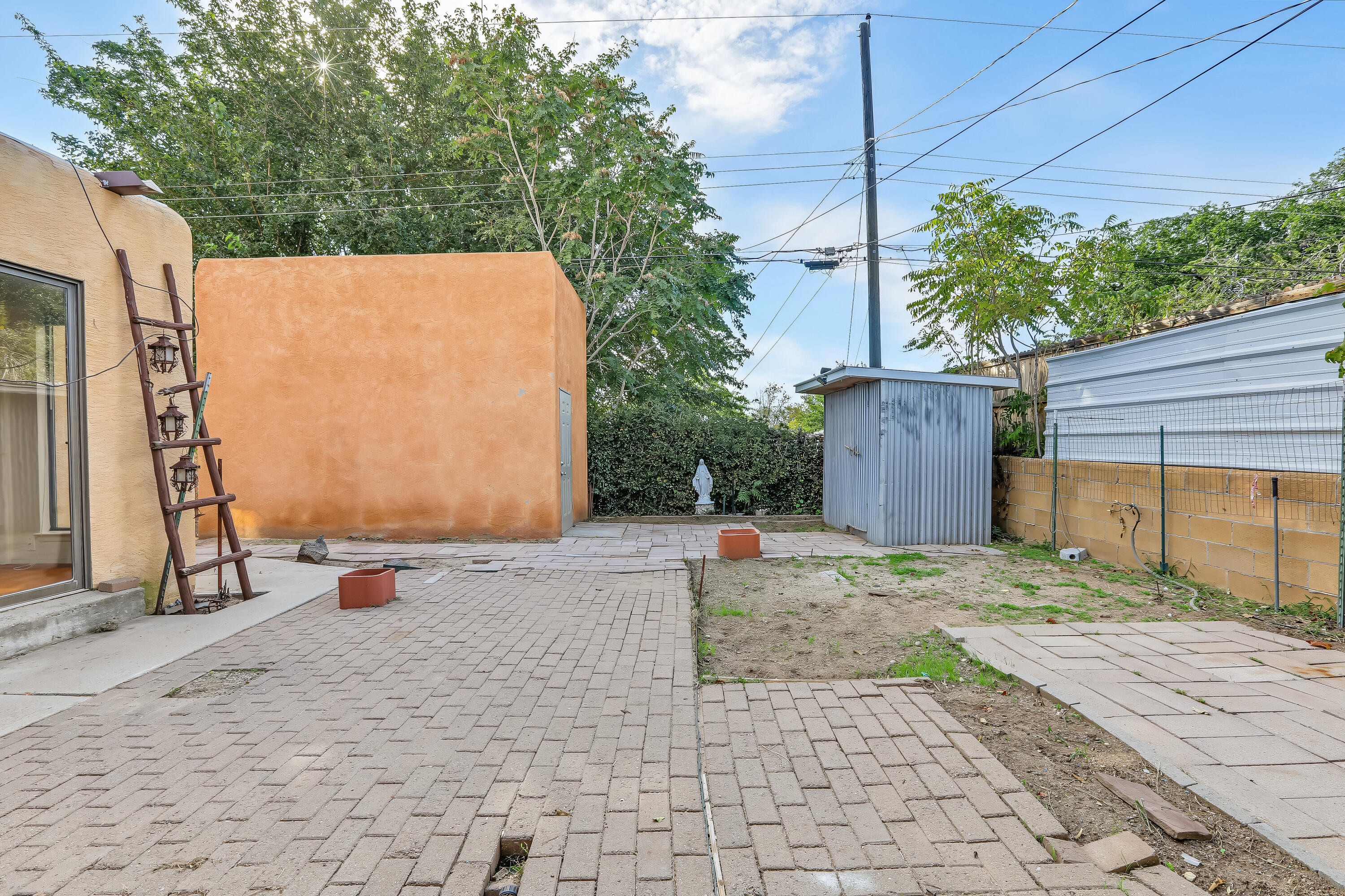 1413 Altez Street NE