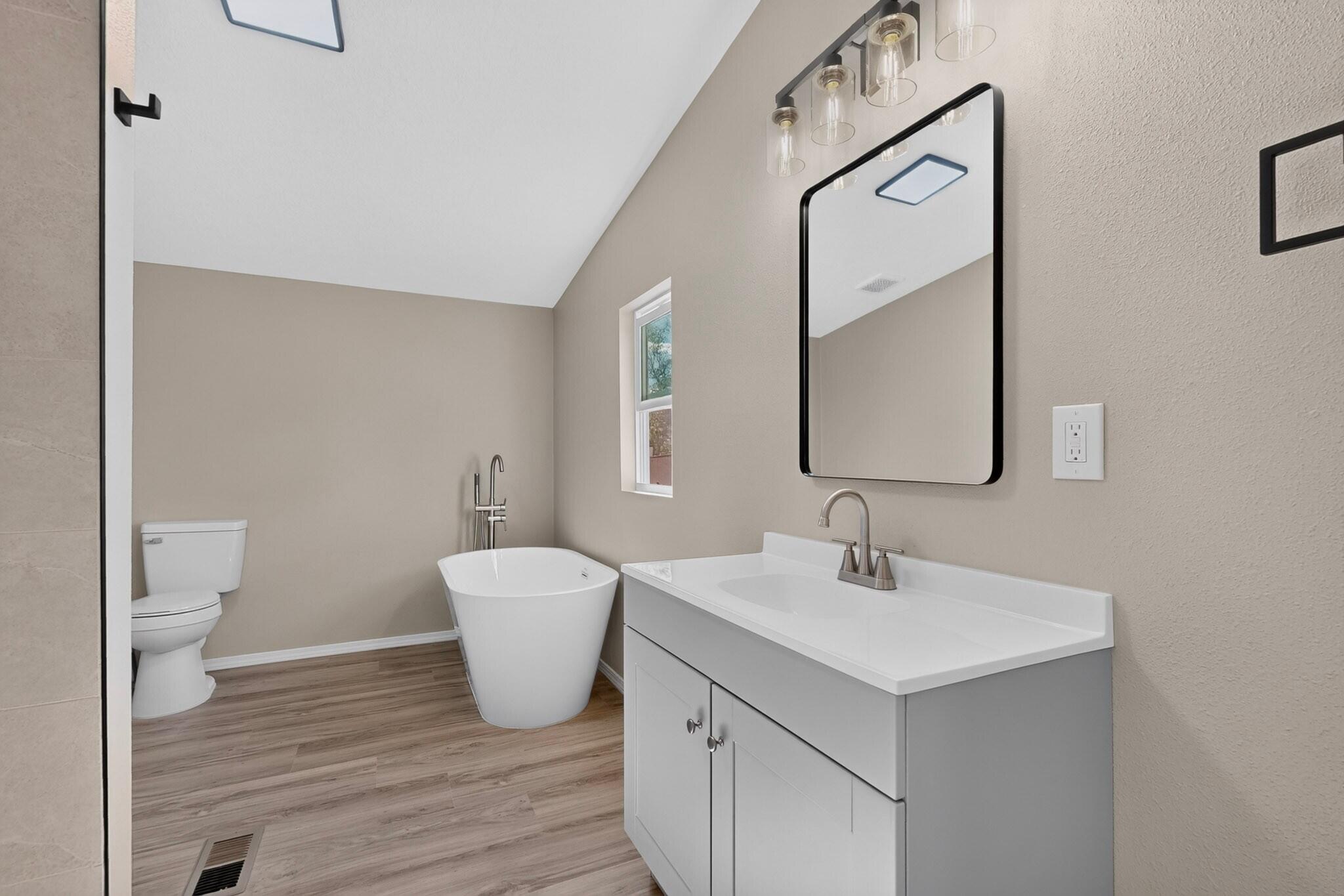 212 Clark Road SW