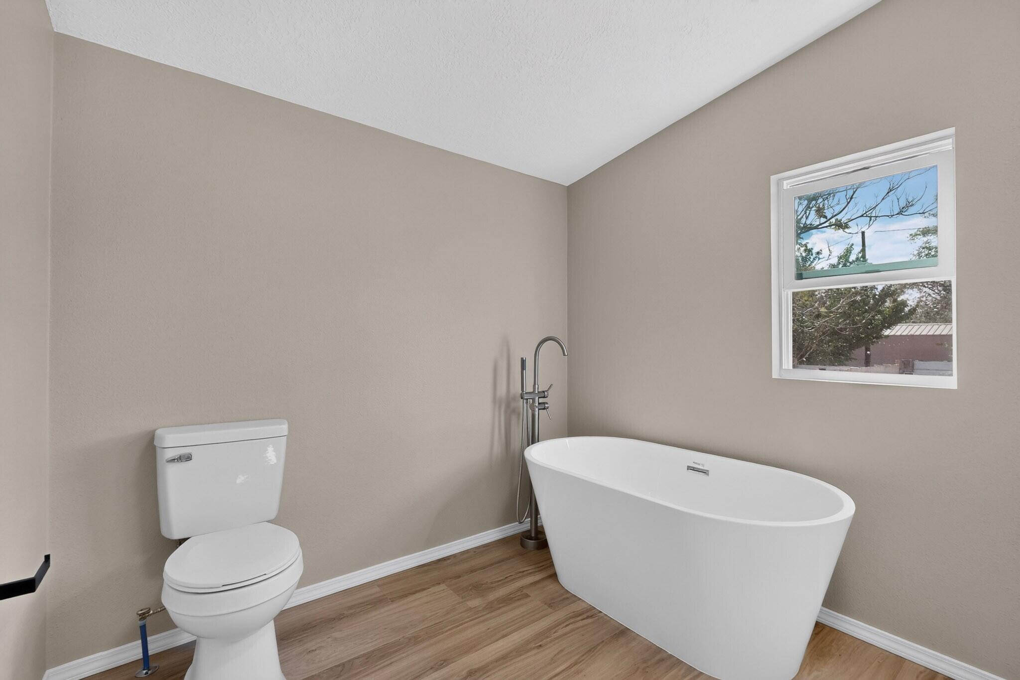 212 Clark Road SW